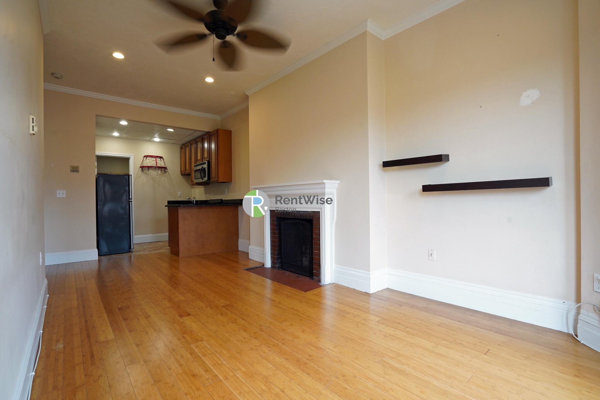 250 Newbury St, Back Bay