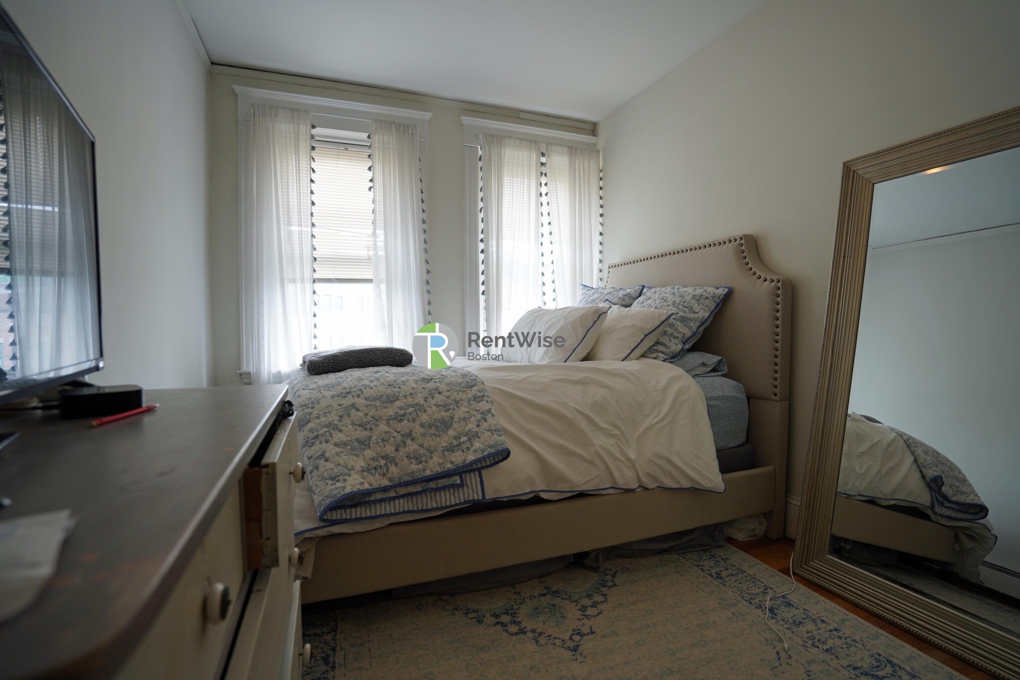 489 East Broadway, South Boston