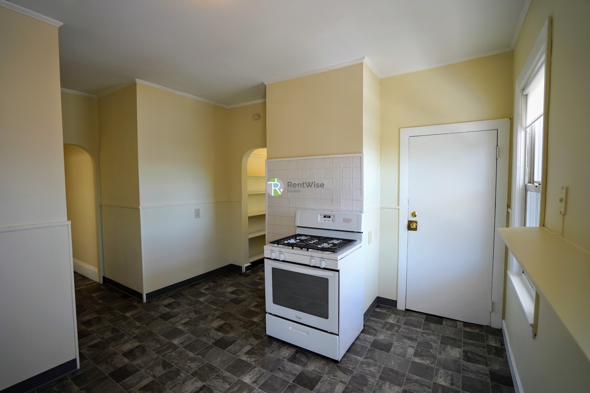 665 Columbia, Dorchester