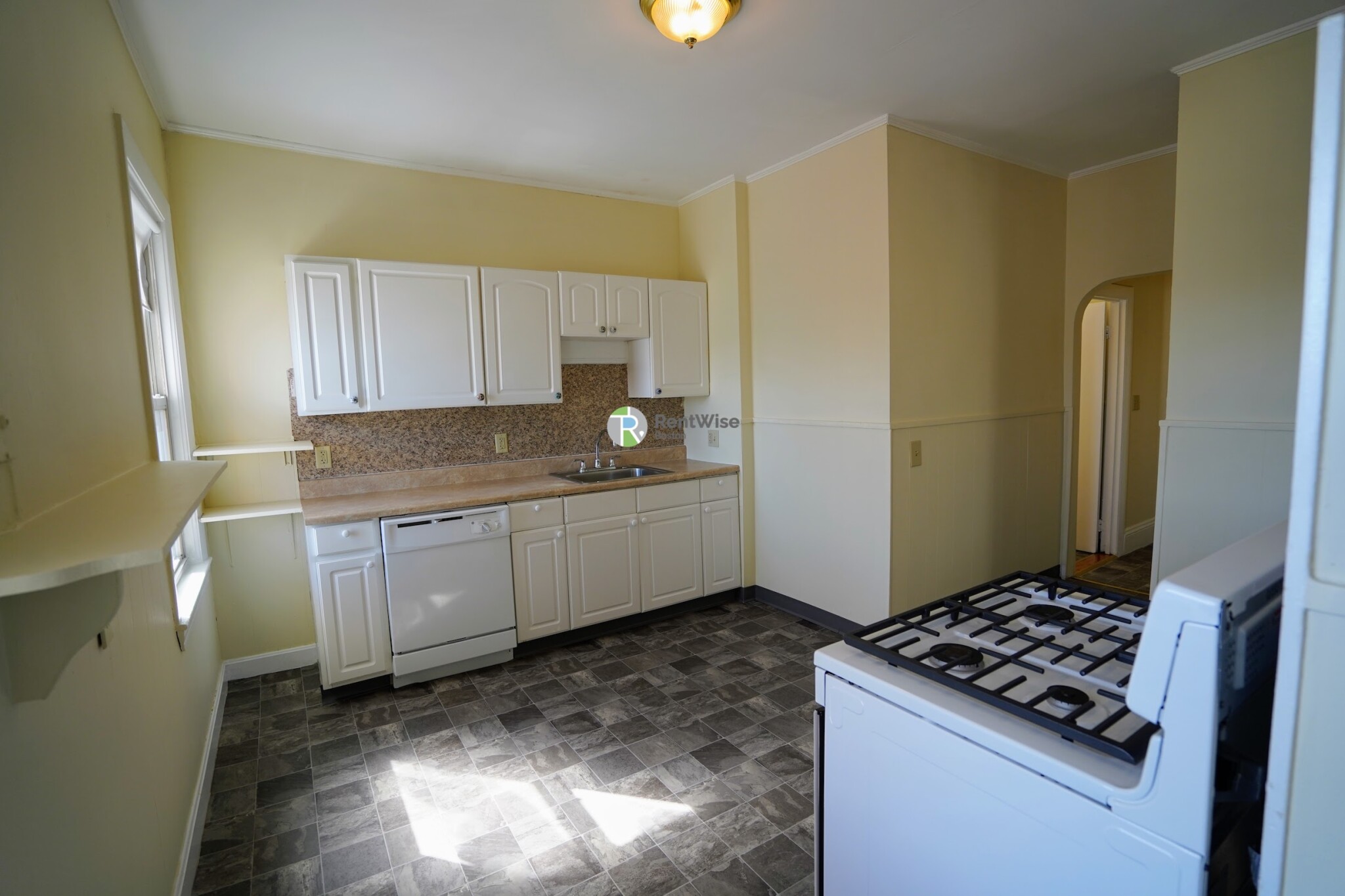 665 Columbia, Dorchester