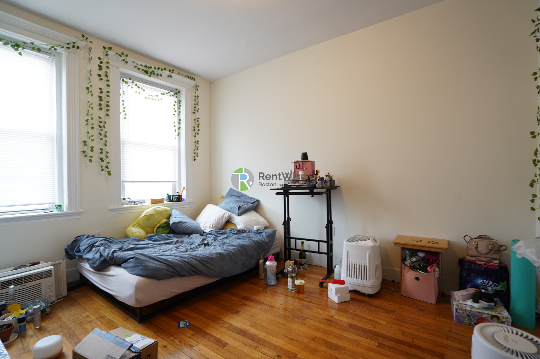 1302 Commonwealth Ave, Allston