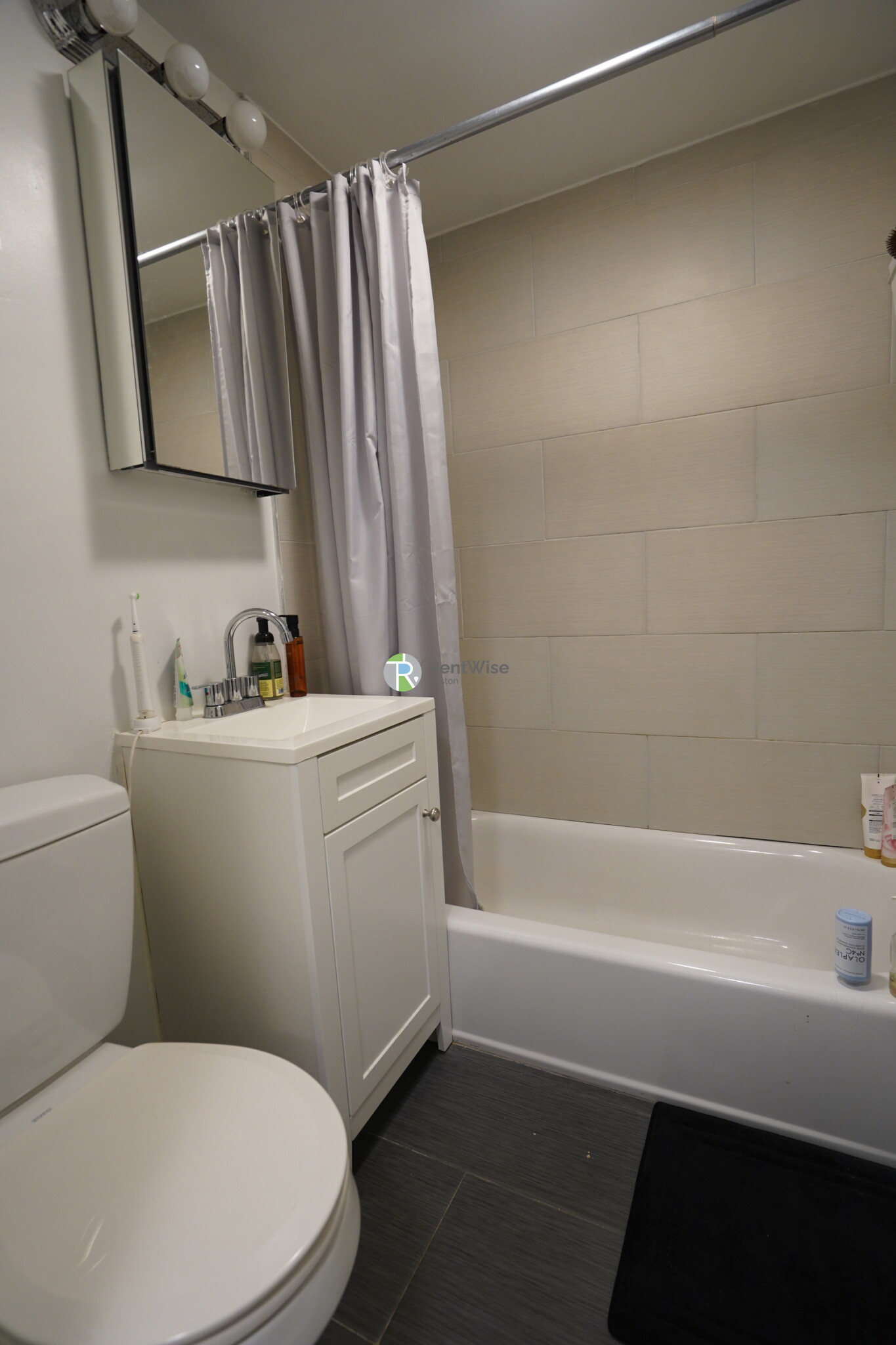 14 Marion St, Coolidge Corner