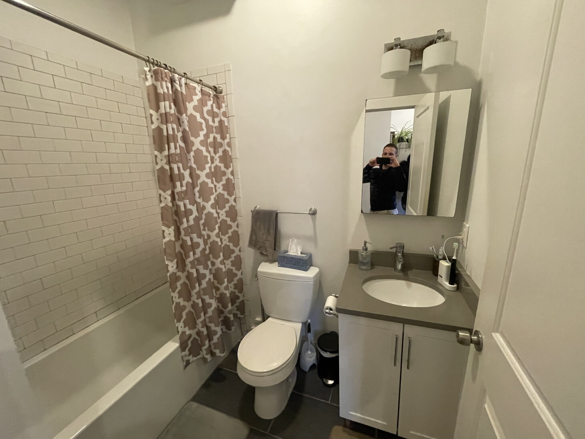 376 Cambridge St, East Cambridge