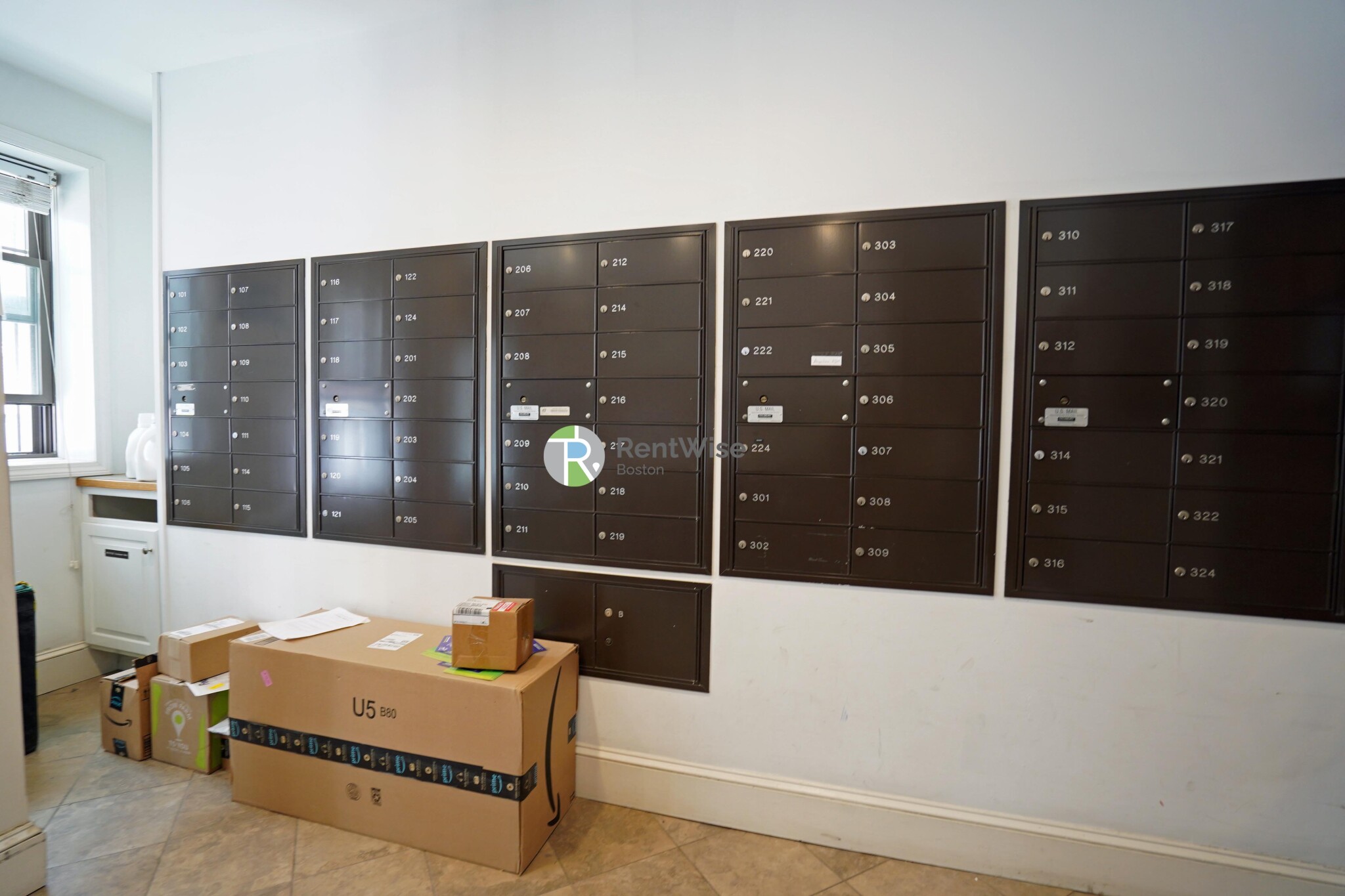 66 Queensberry St, Fenway