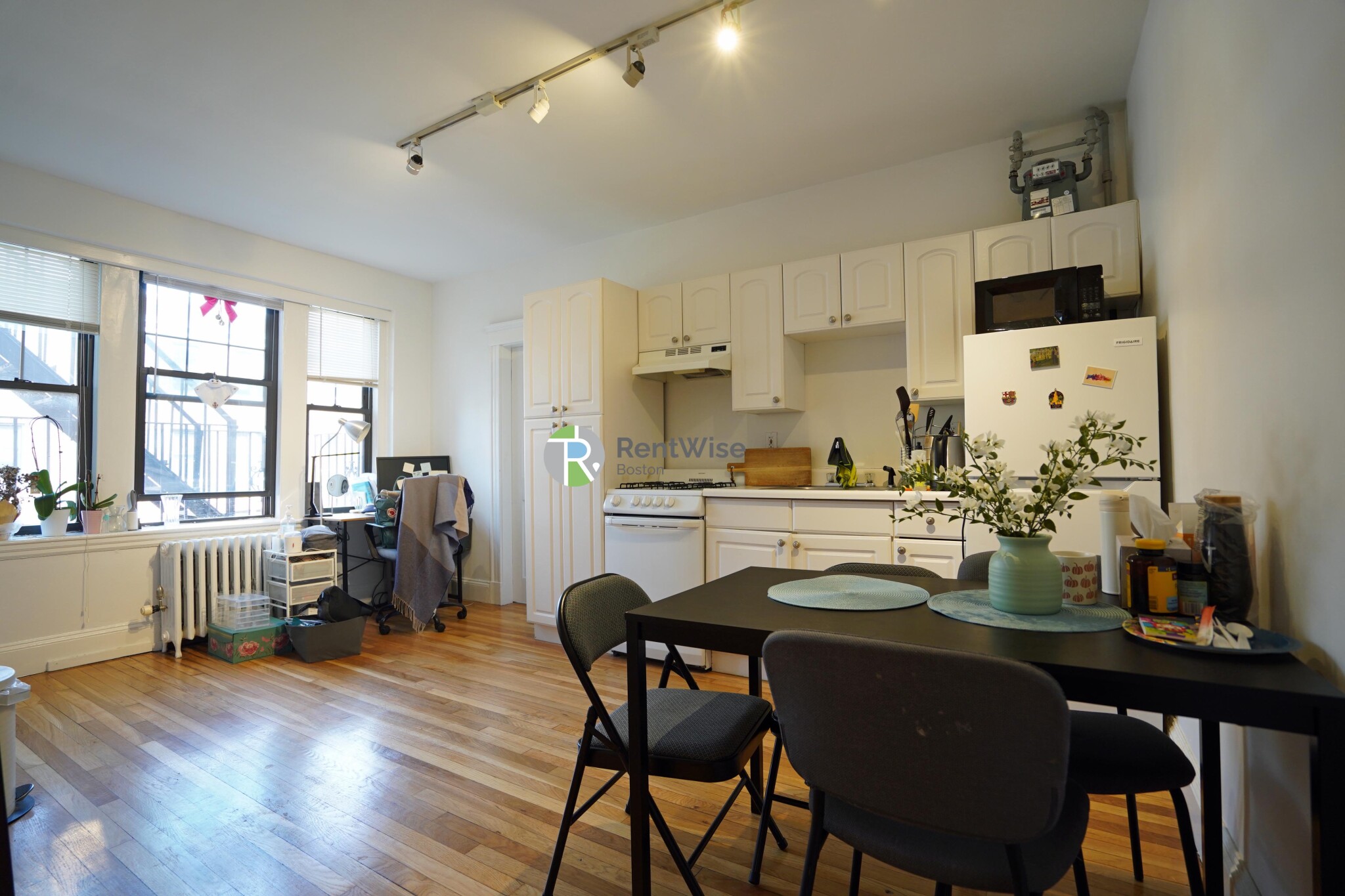 66 Queensberry St, Fenway