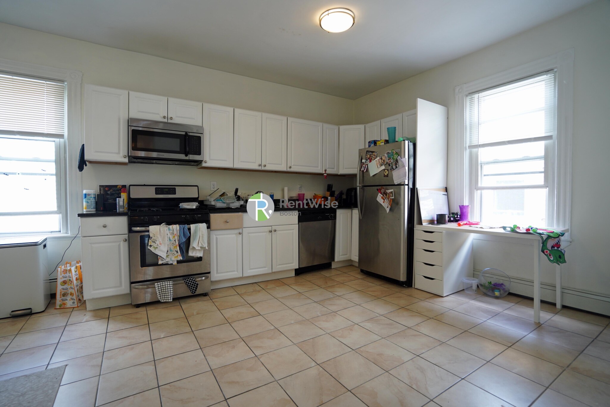 231 Charles St, East Cambridge