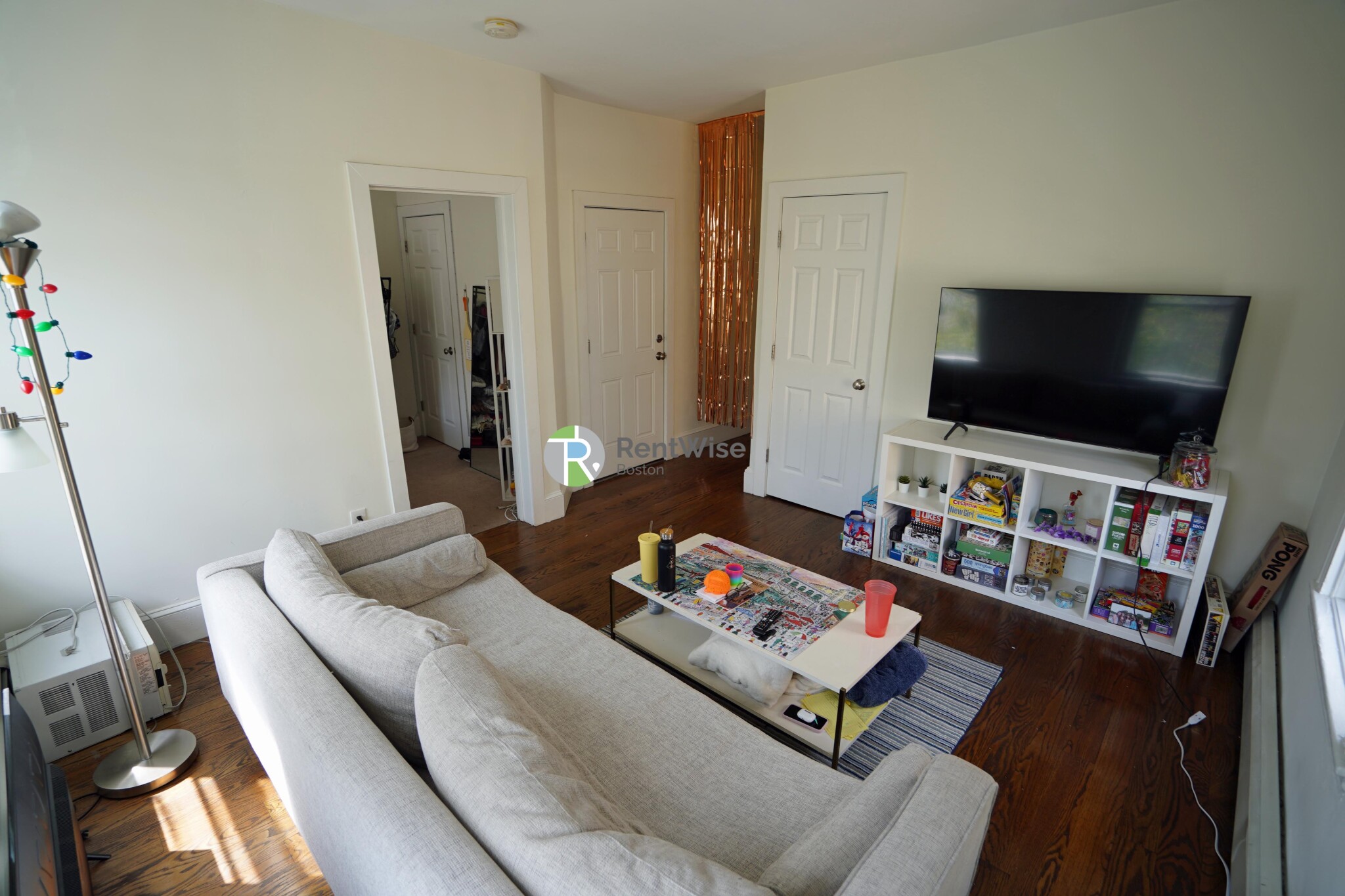 231 Charles St, East Cambridge