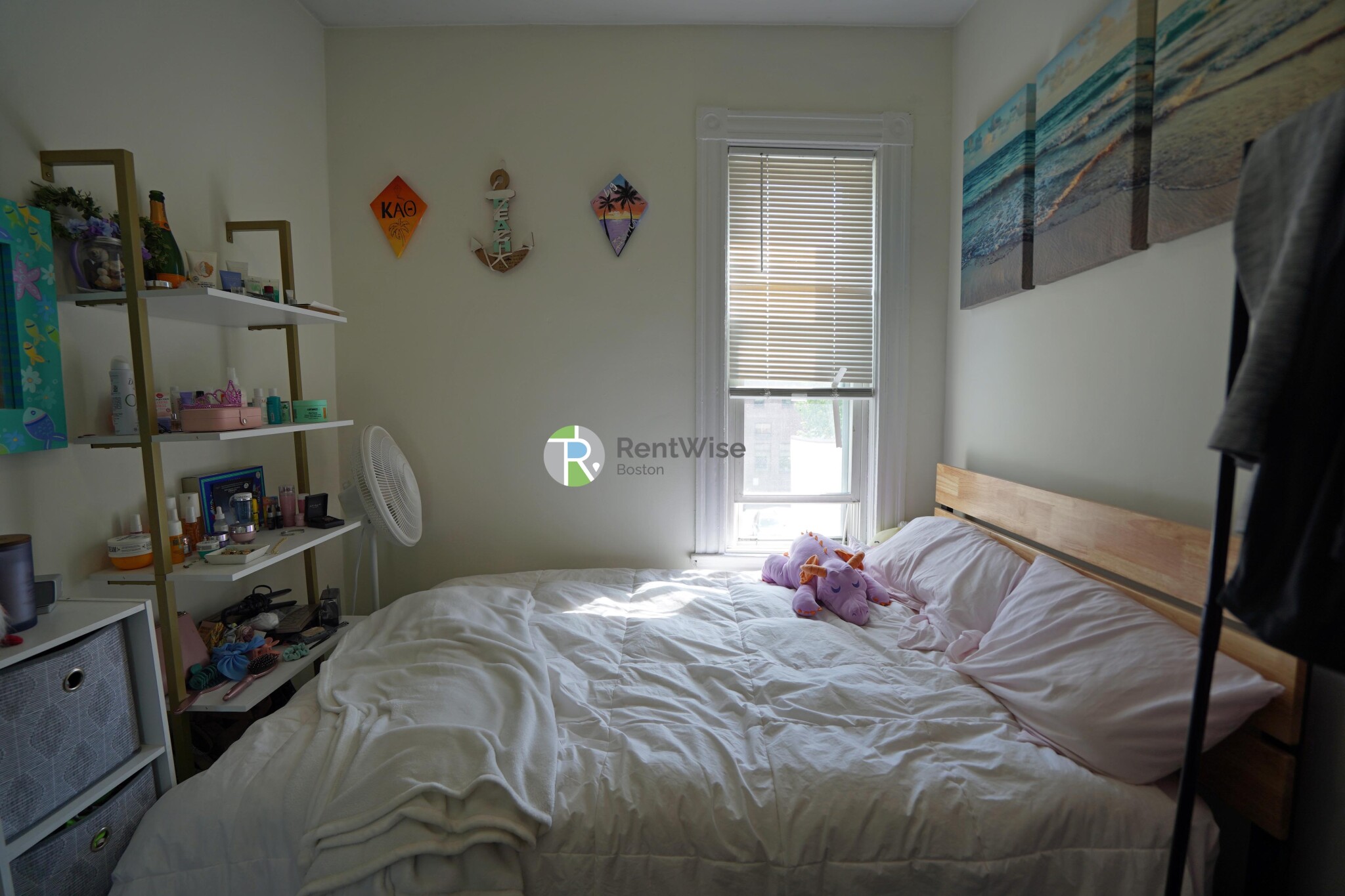 231 Charles St, East Cambridge