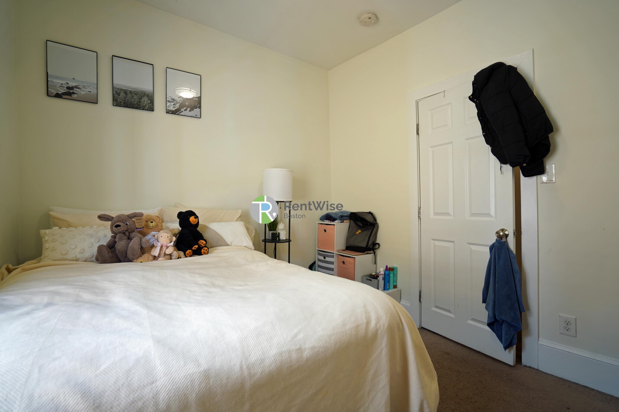 231 Charles St, East Cambridge