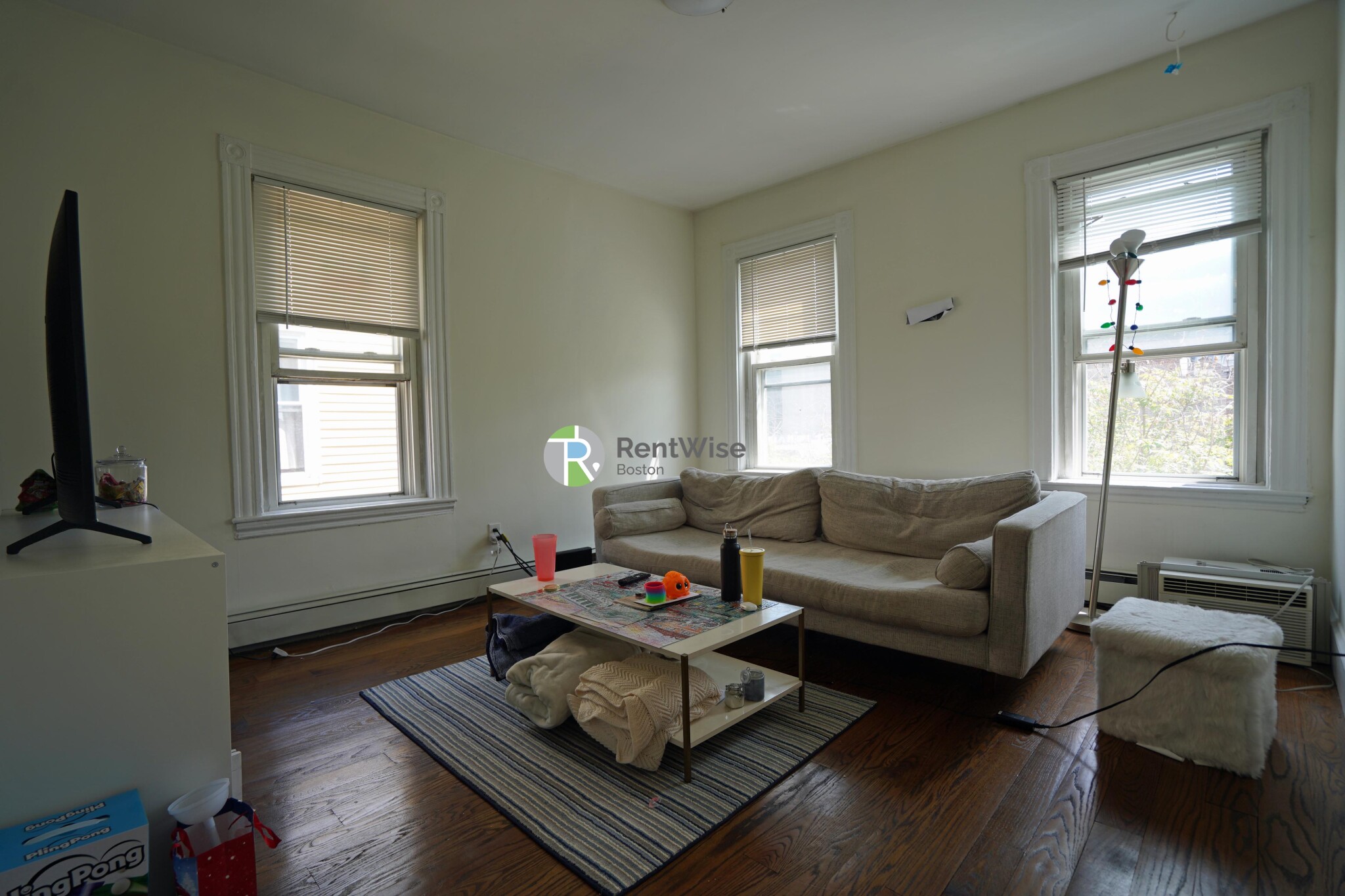 231 Charles St, East Cambridge