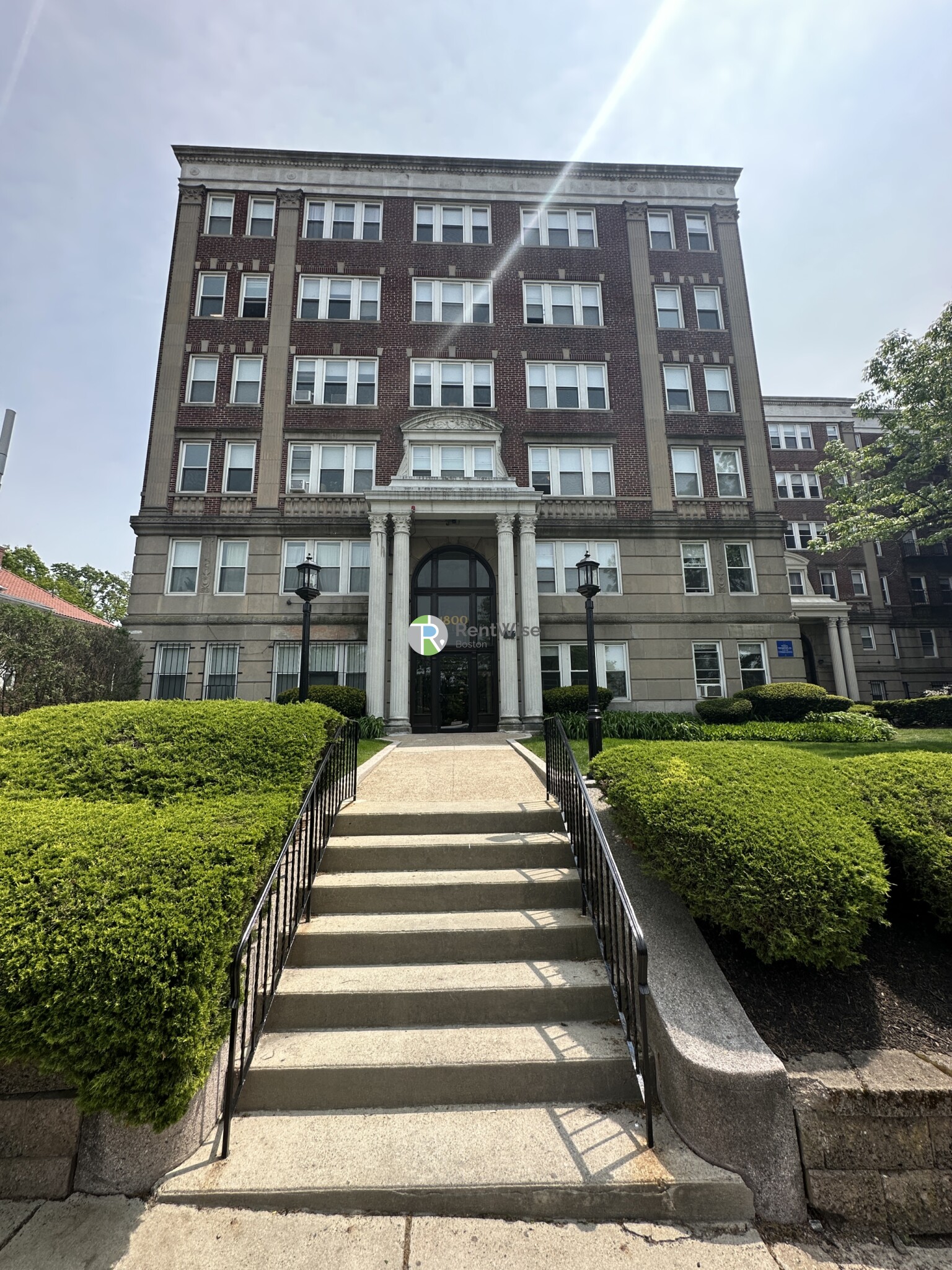 1800 Commonwealth Ave, Brighton