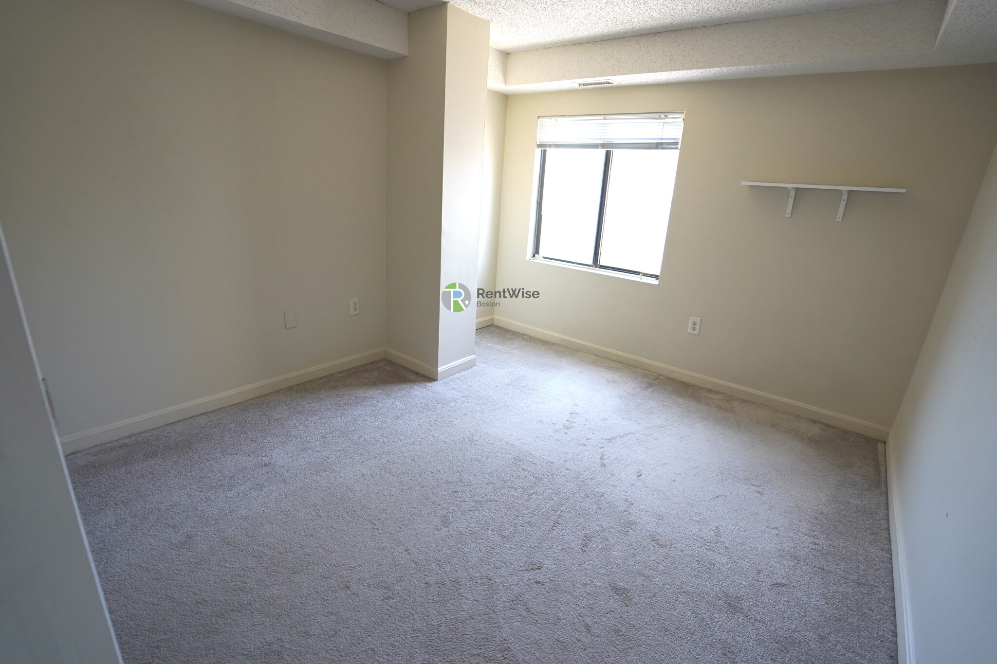 16 Elmer St, Cambridgeport