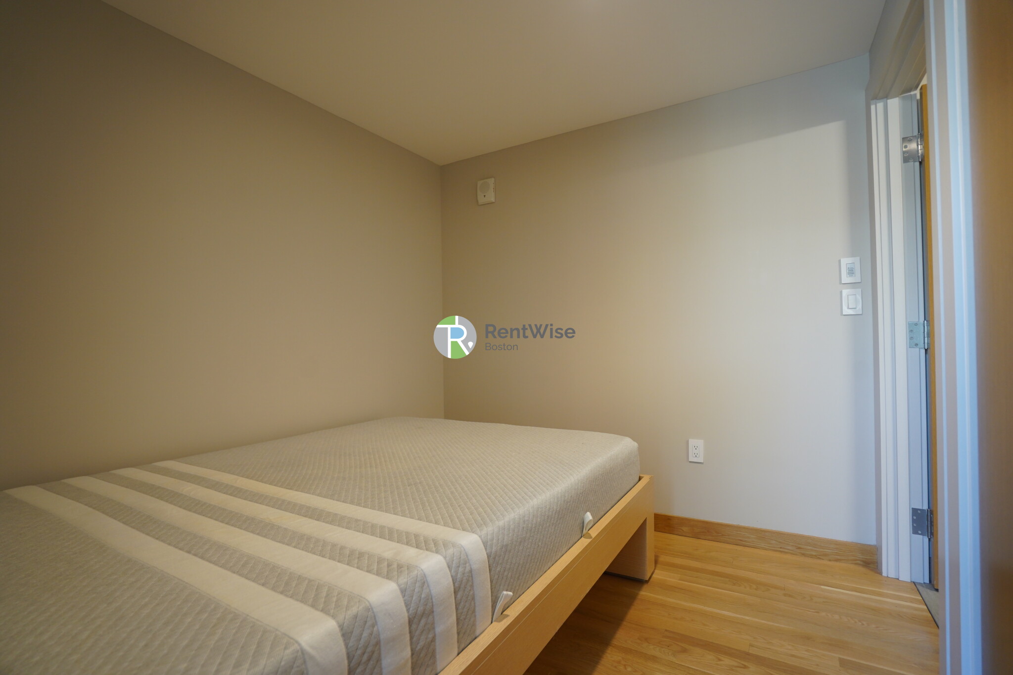 115 Mount Auburn St, Harvard Square