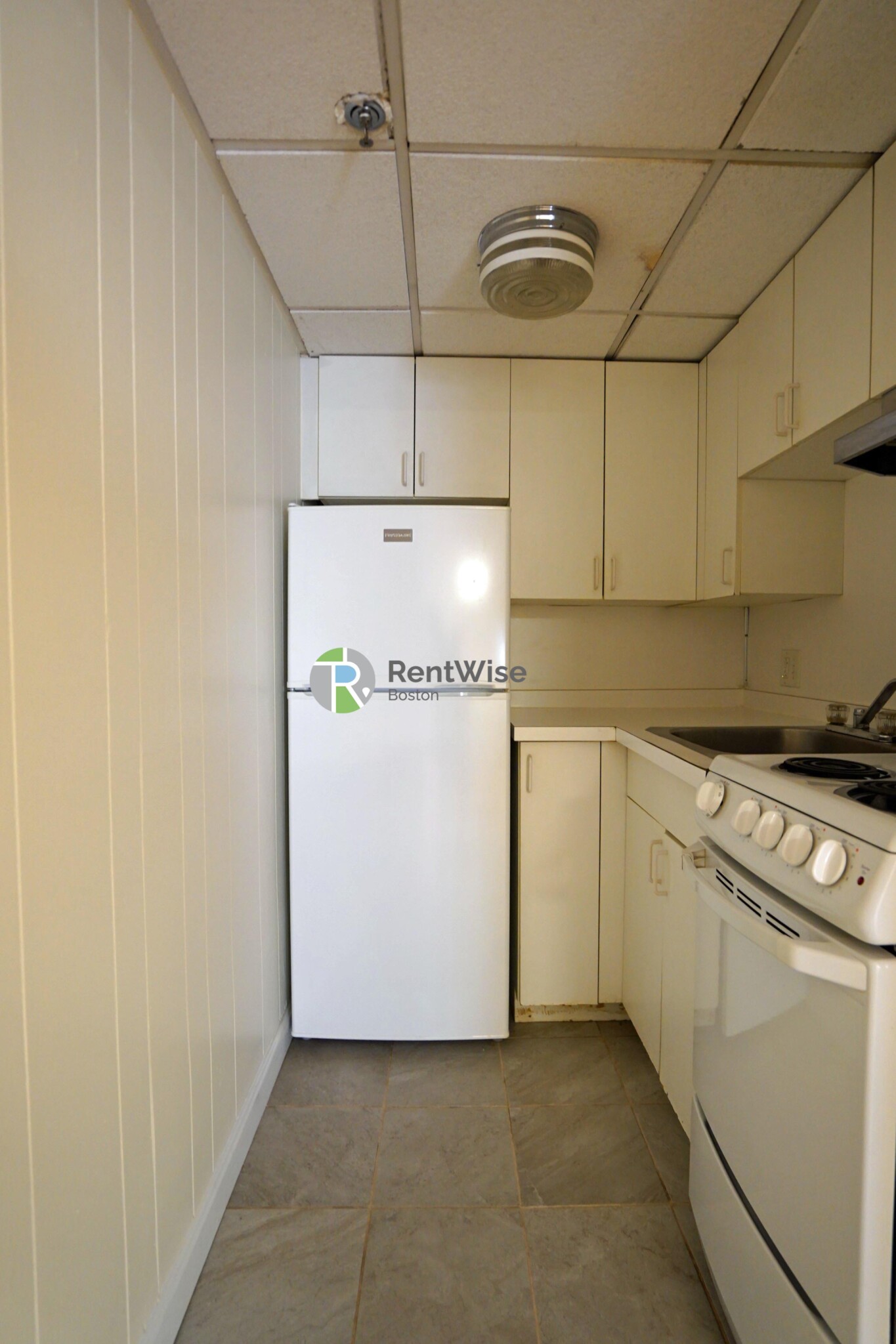 62 Boylston St, Midtown