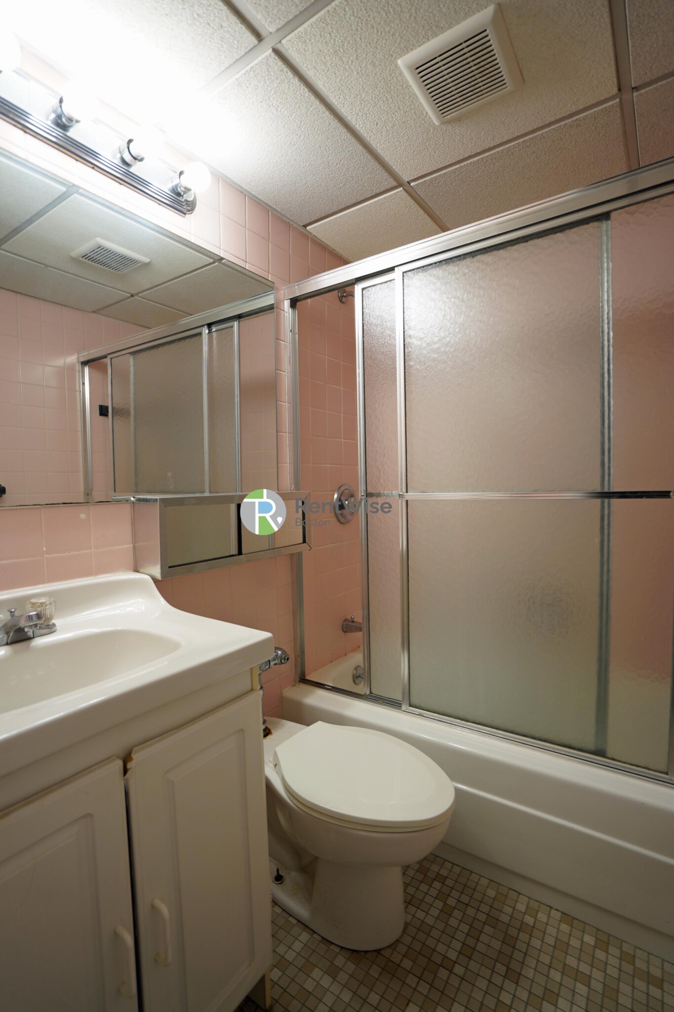 62 Boylston St, Midtown