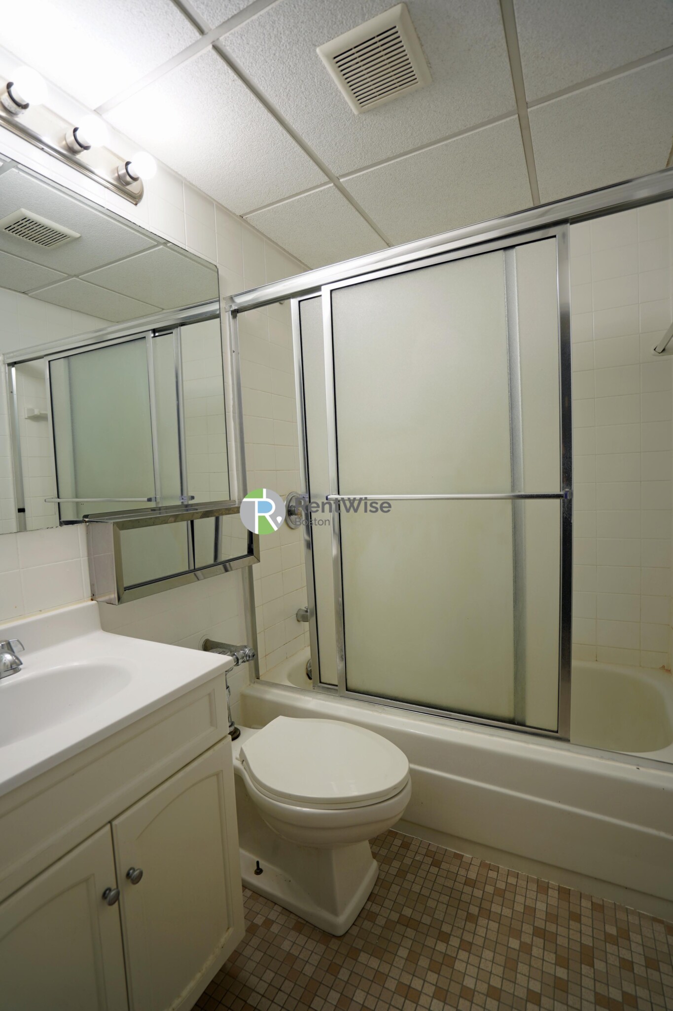 62 Boylston St, Downtown