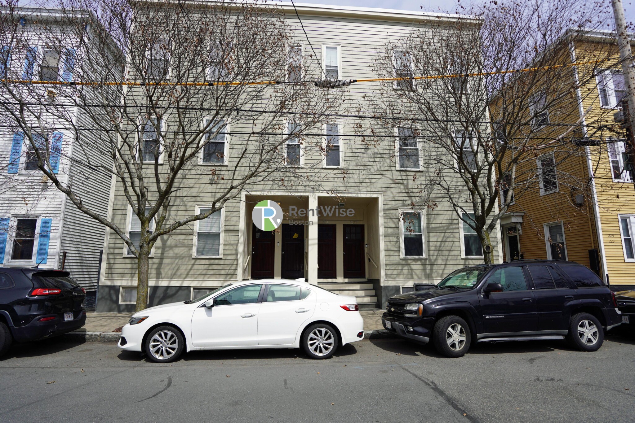 231 Charles St, East Cambridge