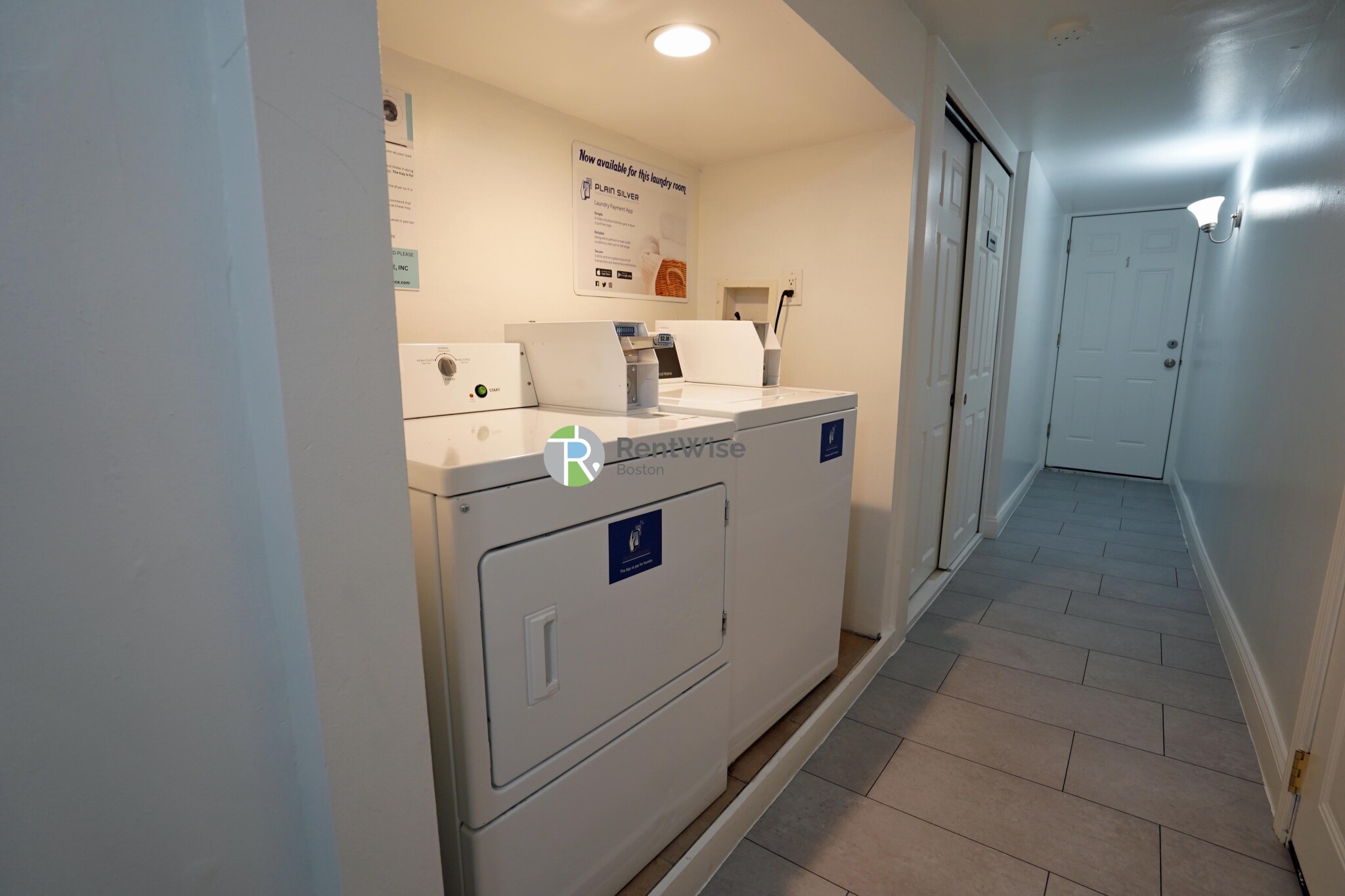 231 Charles St, East Cambridge