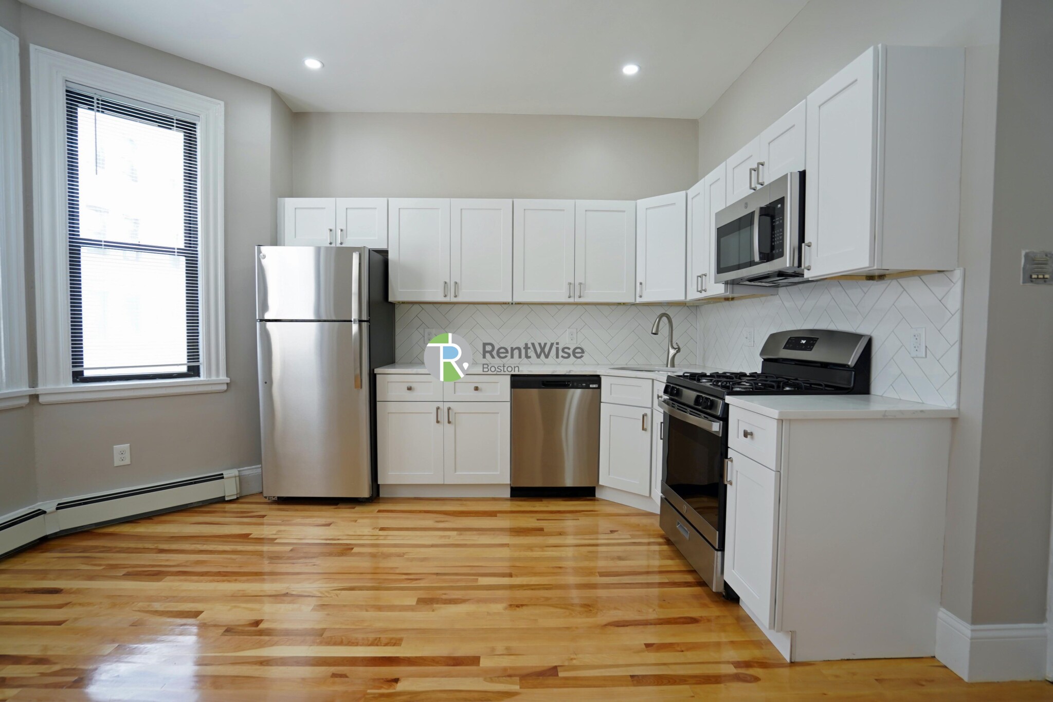 72 Gardner St, Allston