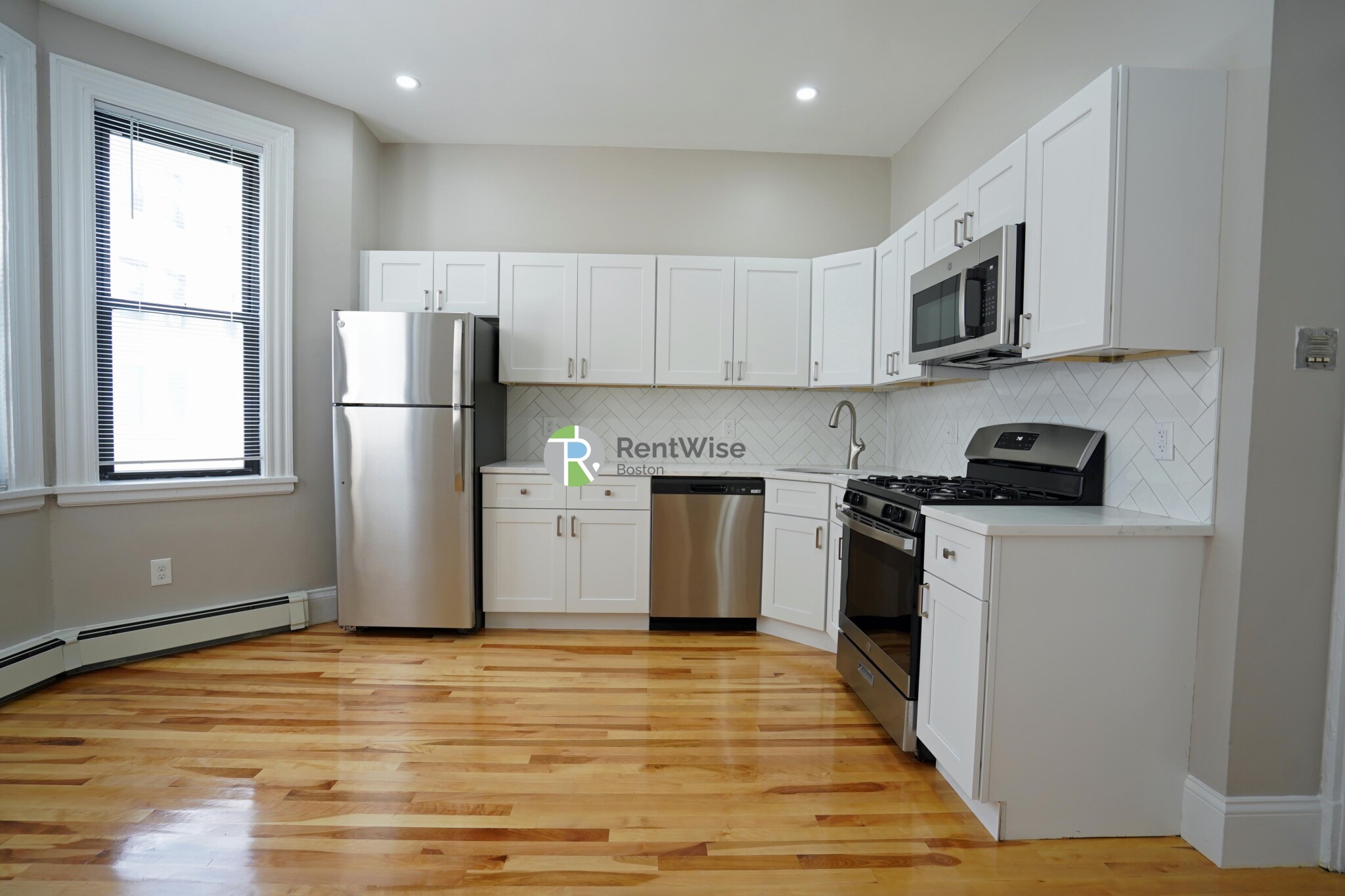 72 Gardner St, Allston