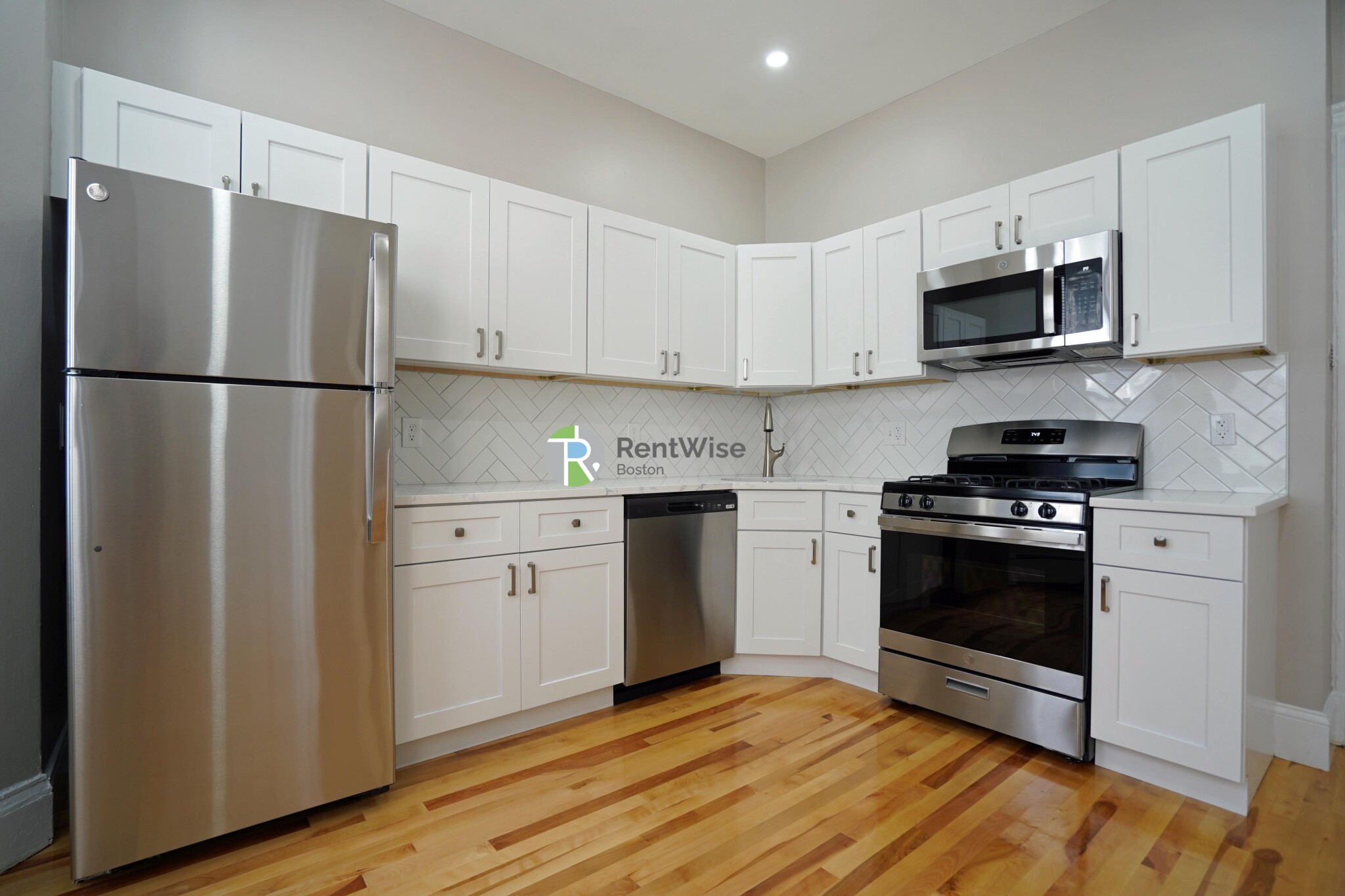 72 Gardner St, Allston