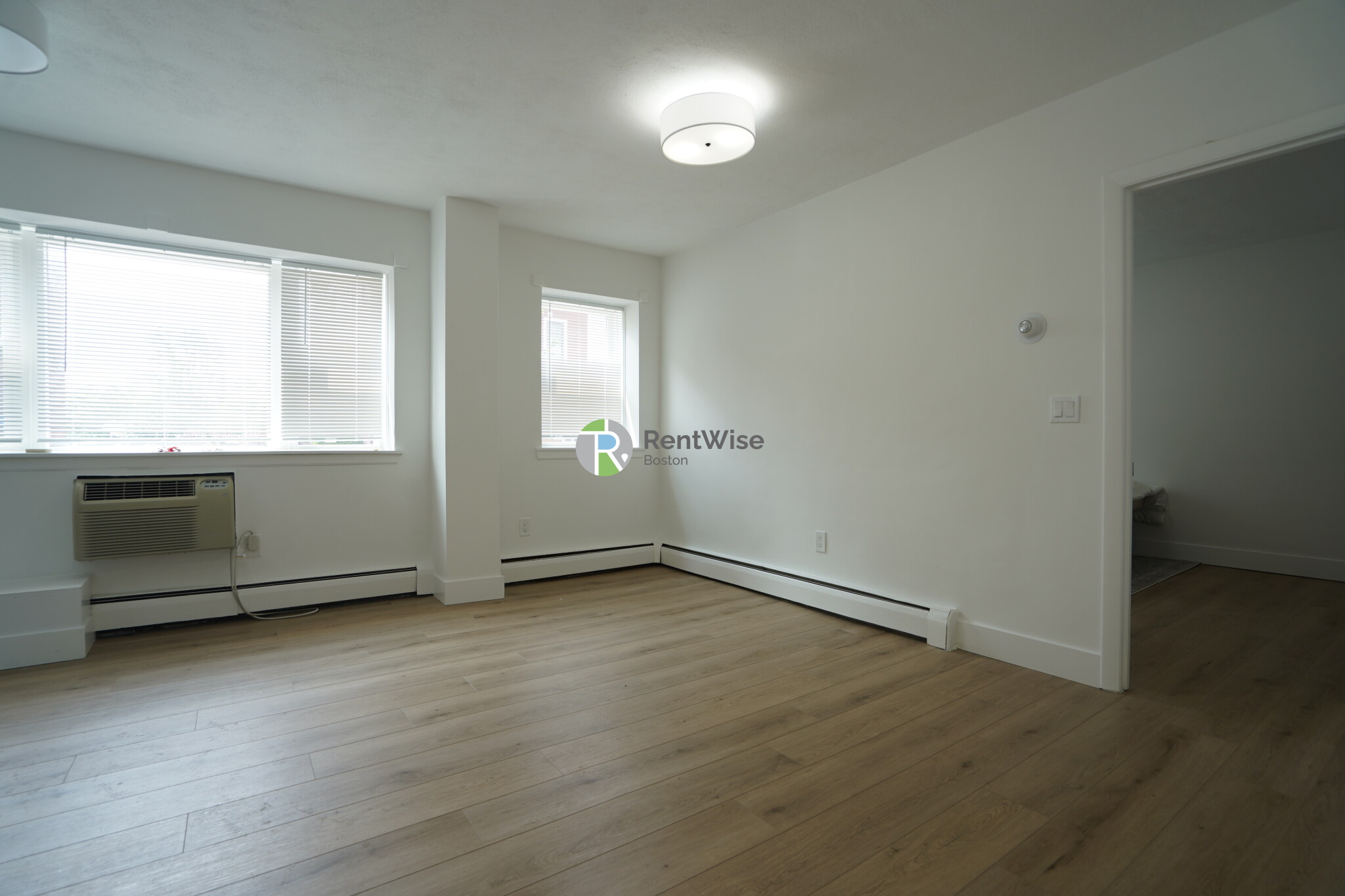 740 7th St, Dorchester