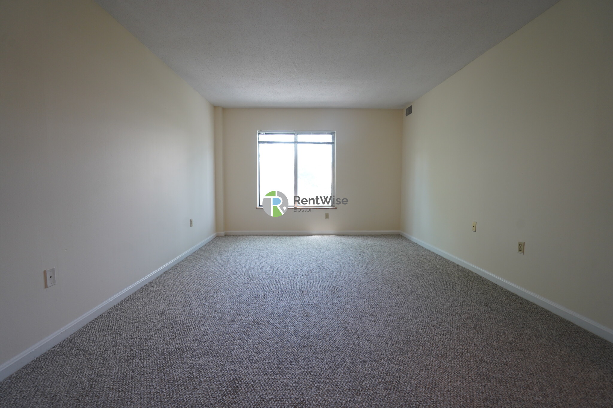 345 Franklin St, Riverside