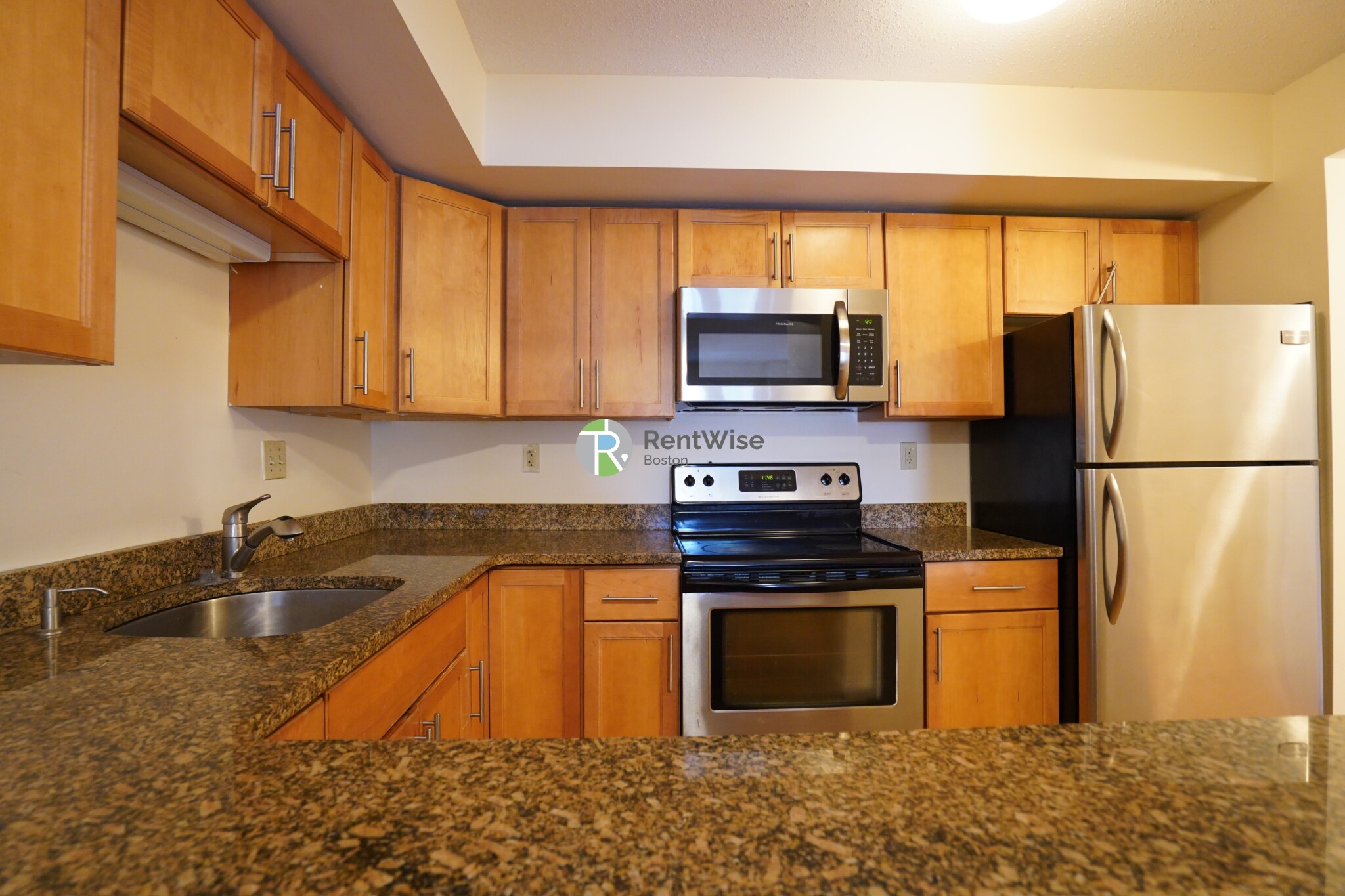 345 Franklin St, Riverside