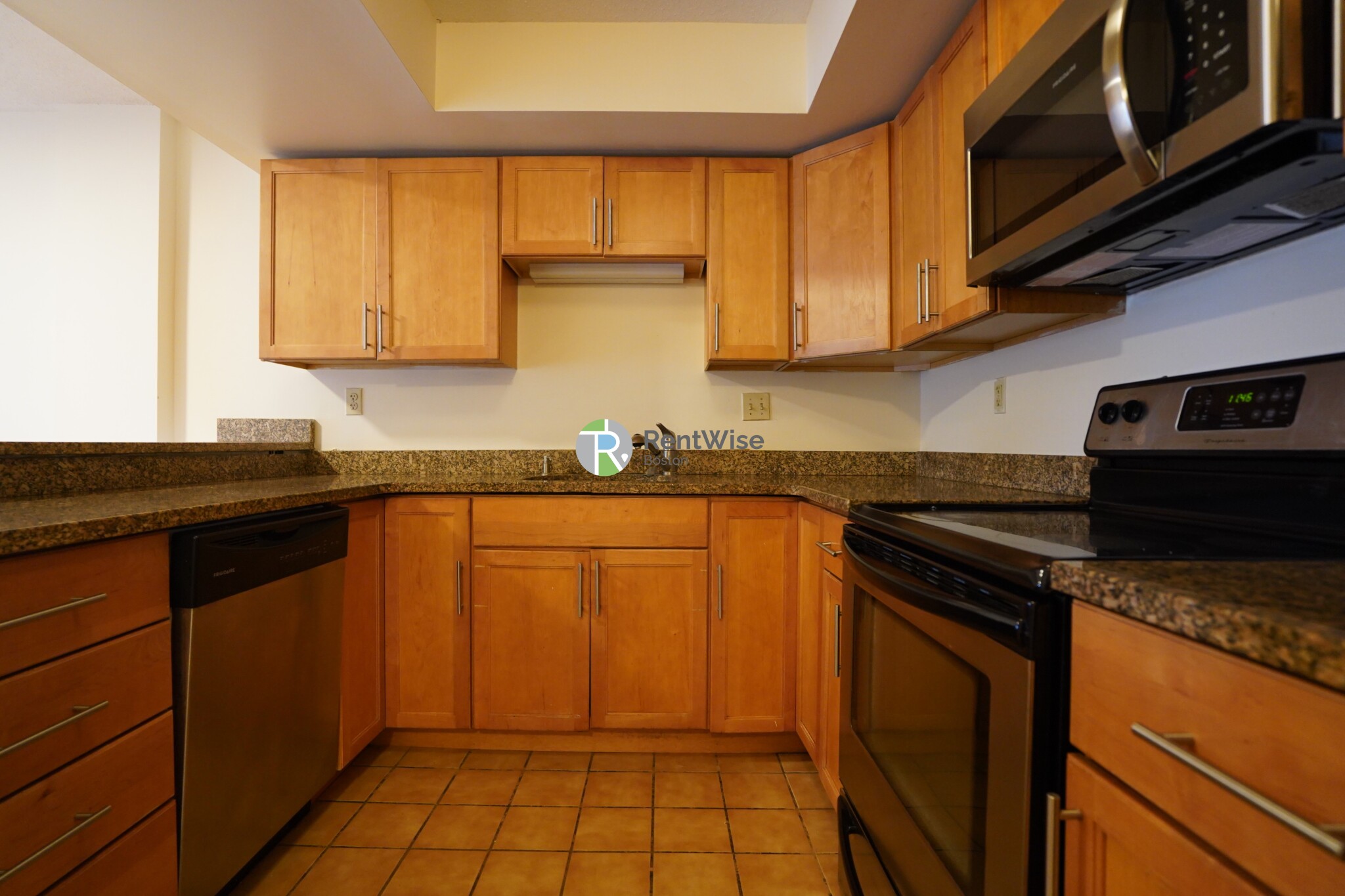 345 Franklin St, Riverside