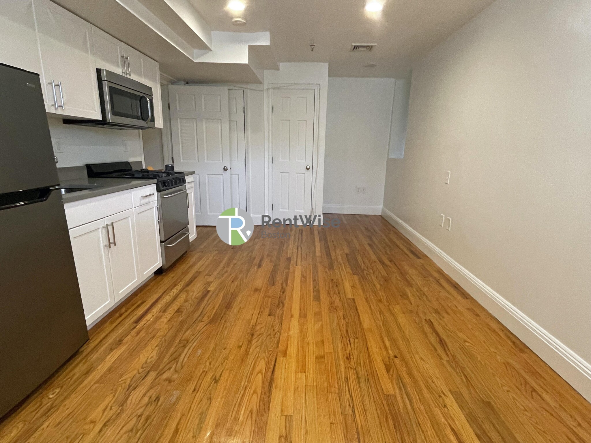 10 Brainerd Rd, Allston