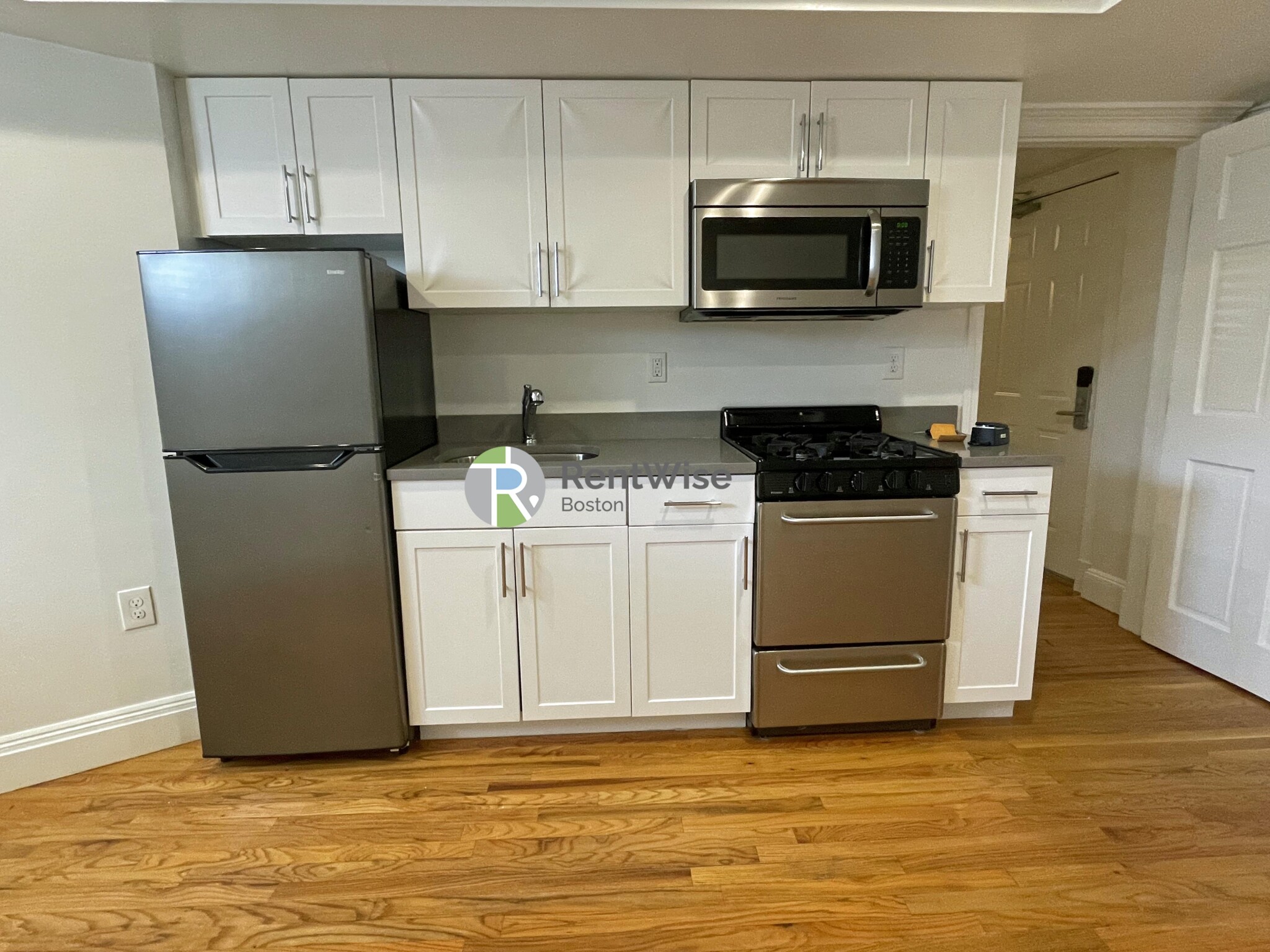 10 Brainerd Rd, Allston