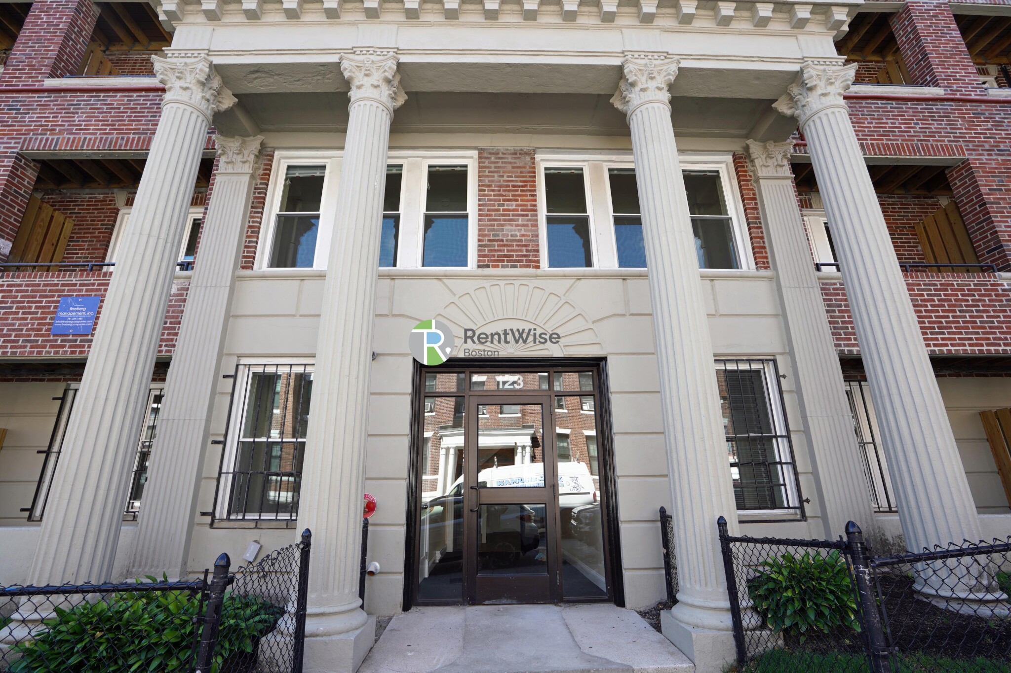 123 Sutherland Rd, Brighton