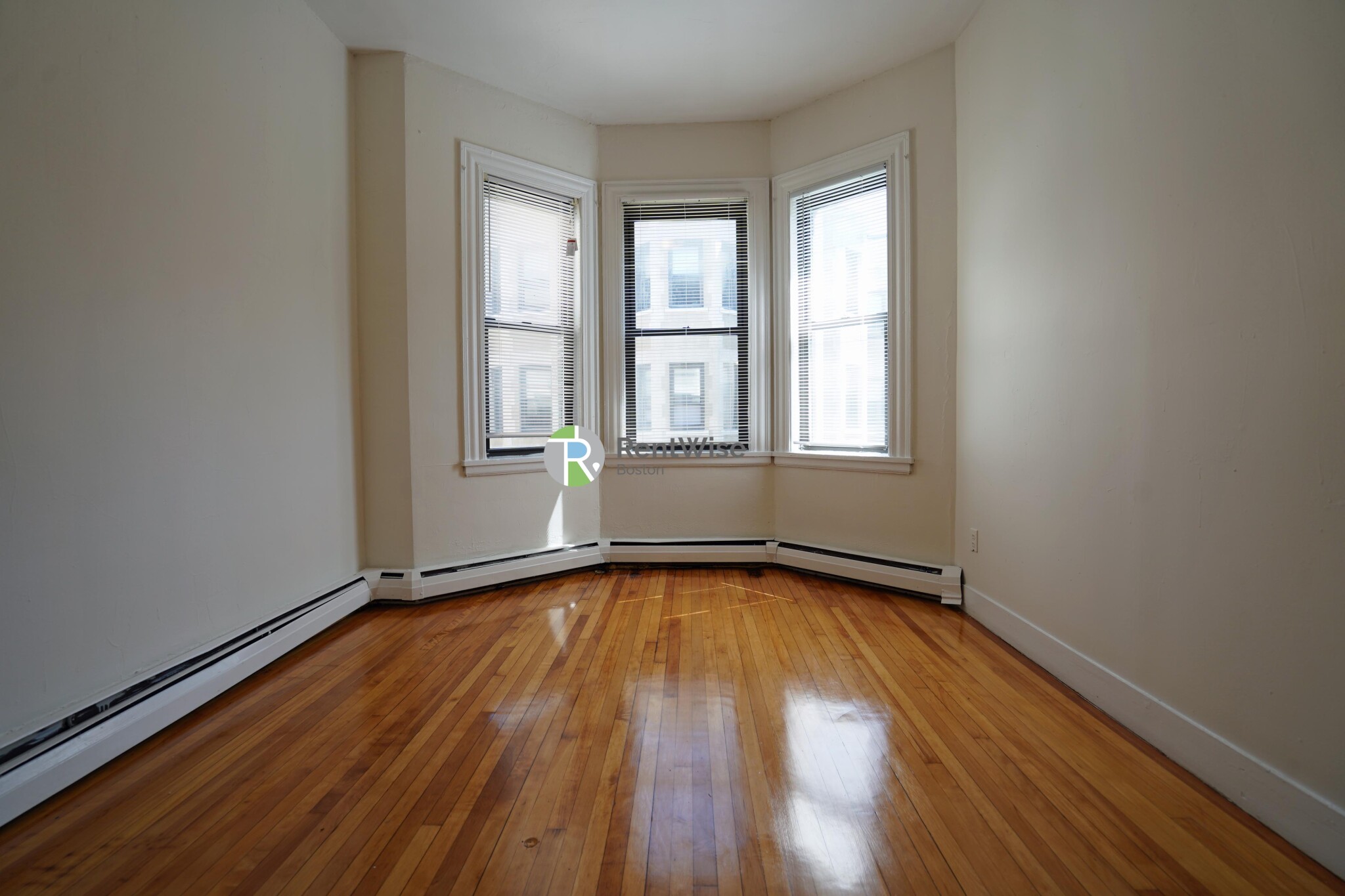 72 Gardner St, Allston