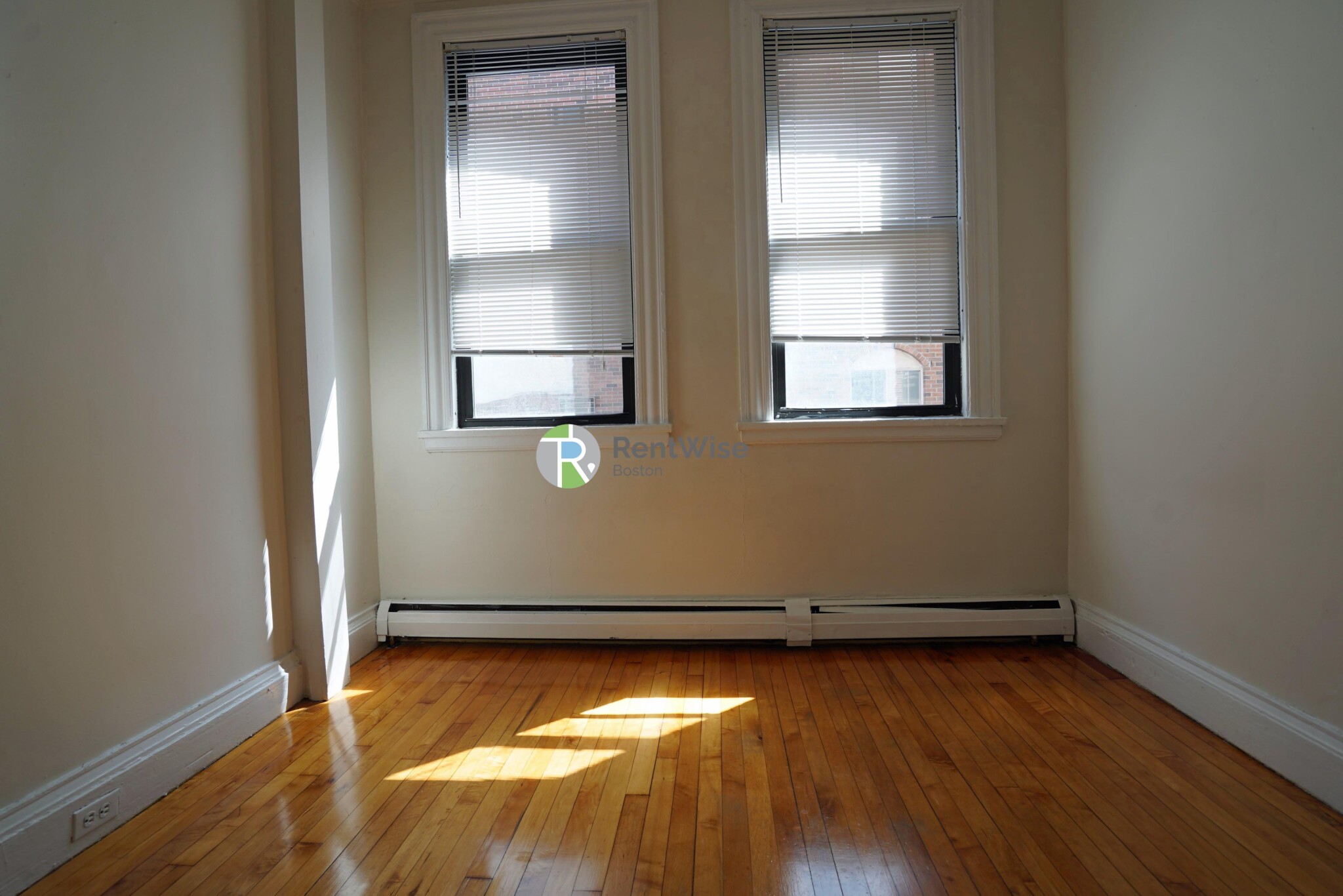 72 Gardner St, Allston