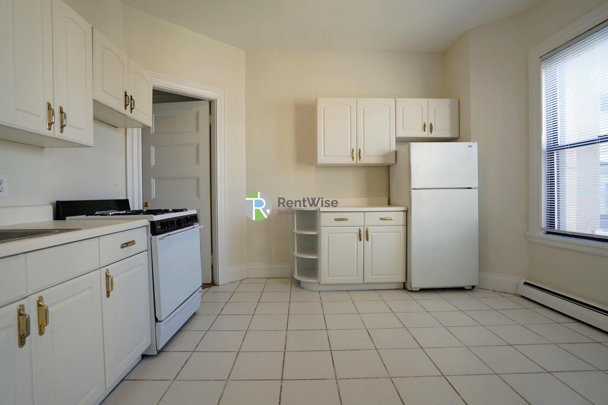 72 Gardner St, Allston