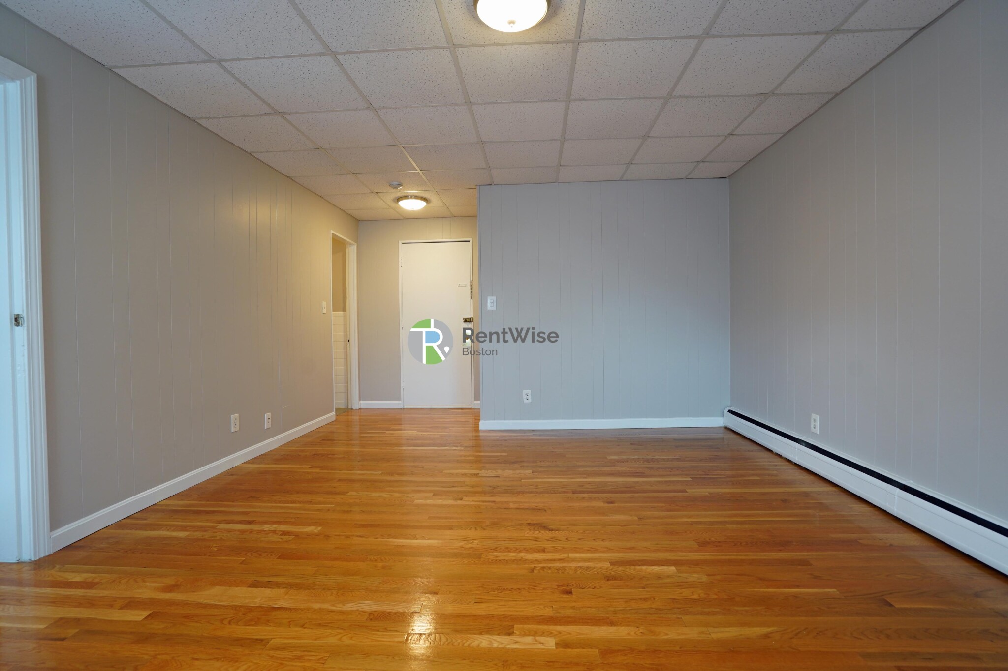 1055 Beacon St, Longwood