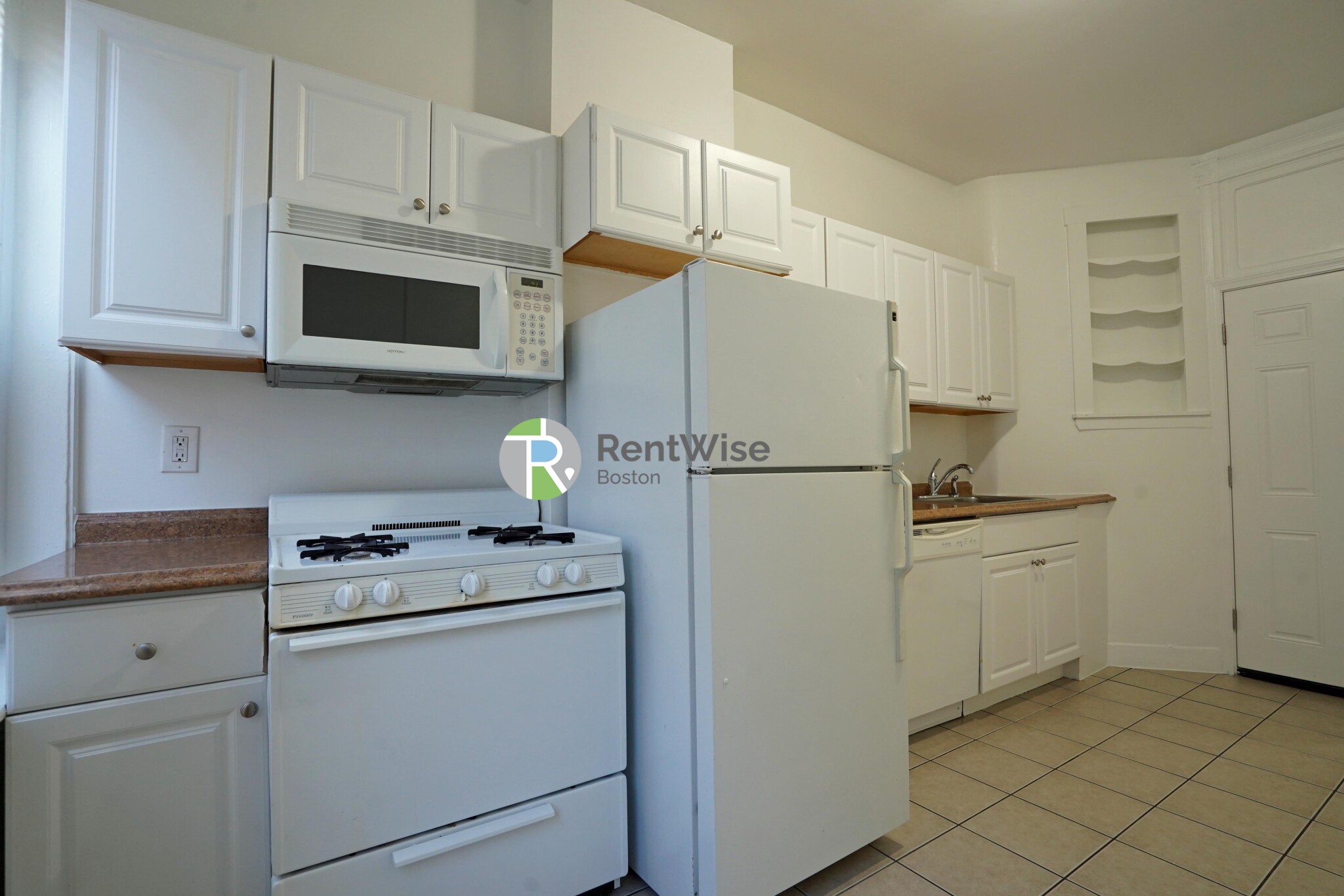 67 Brighton Ave, Allston