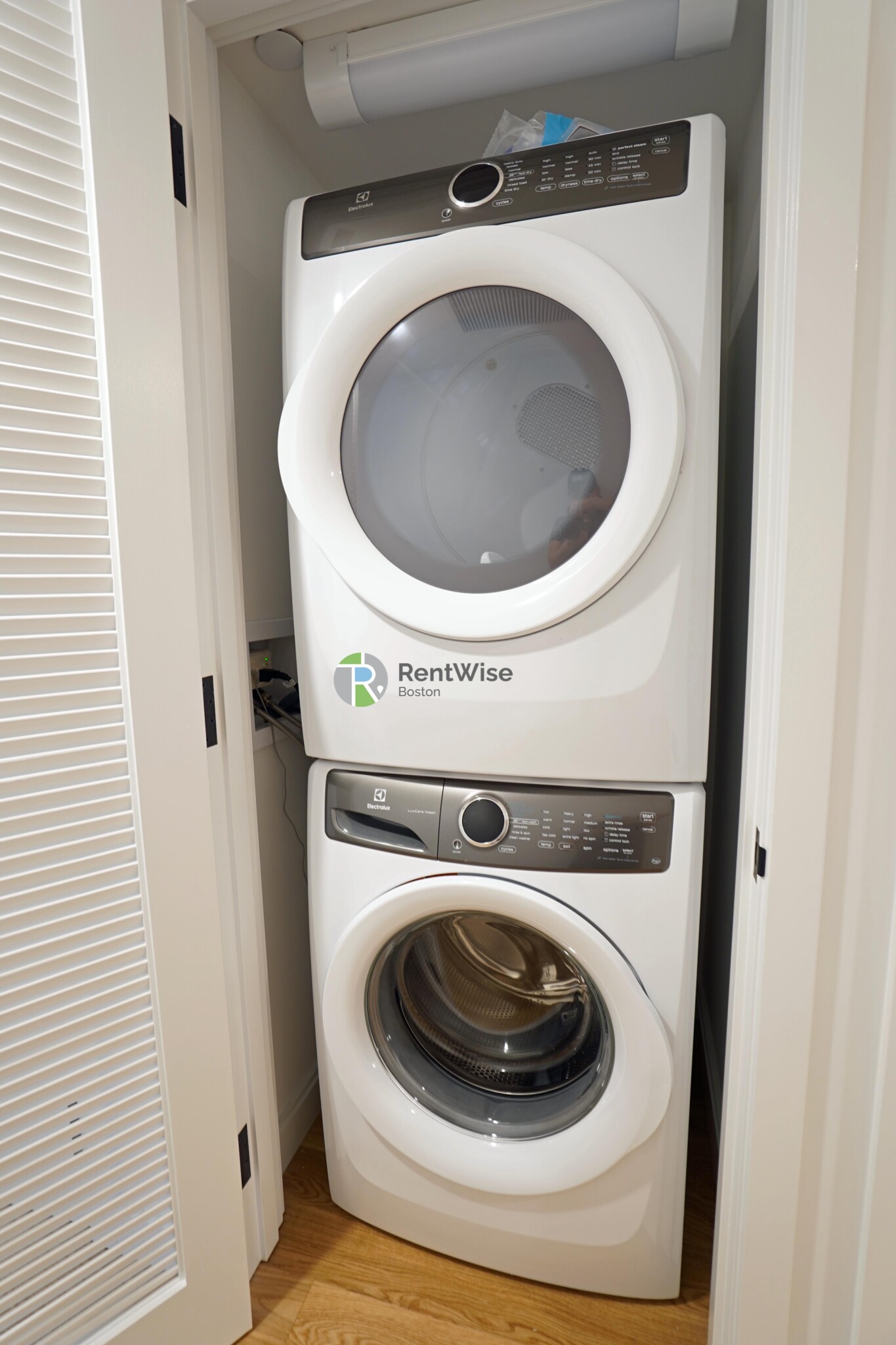 83 Gardner St, Allston