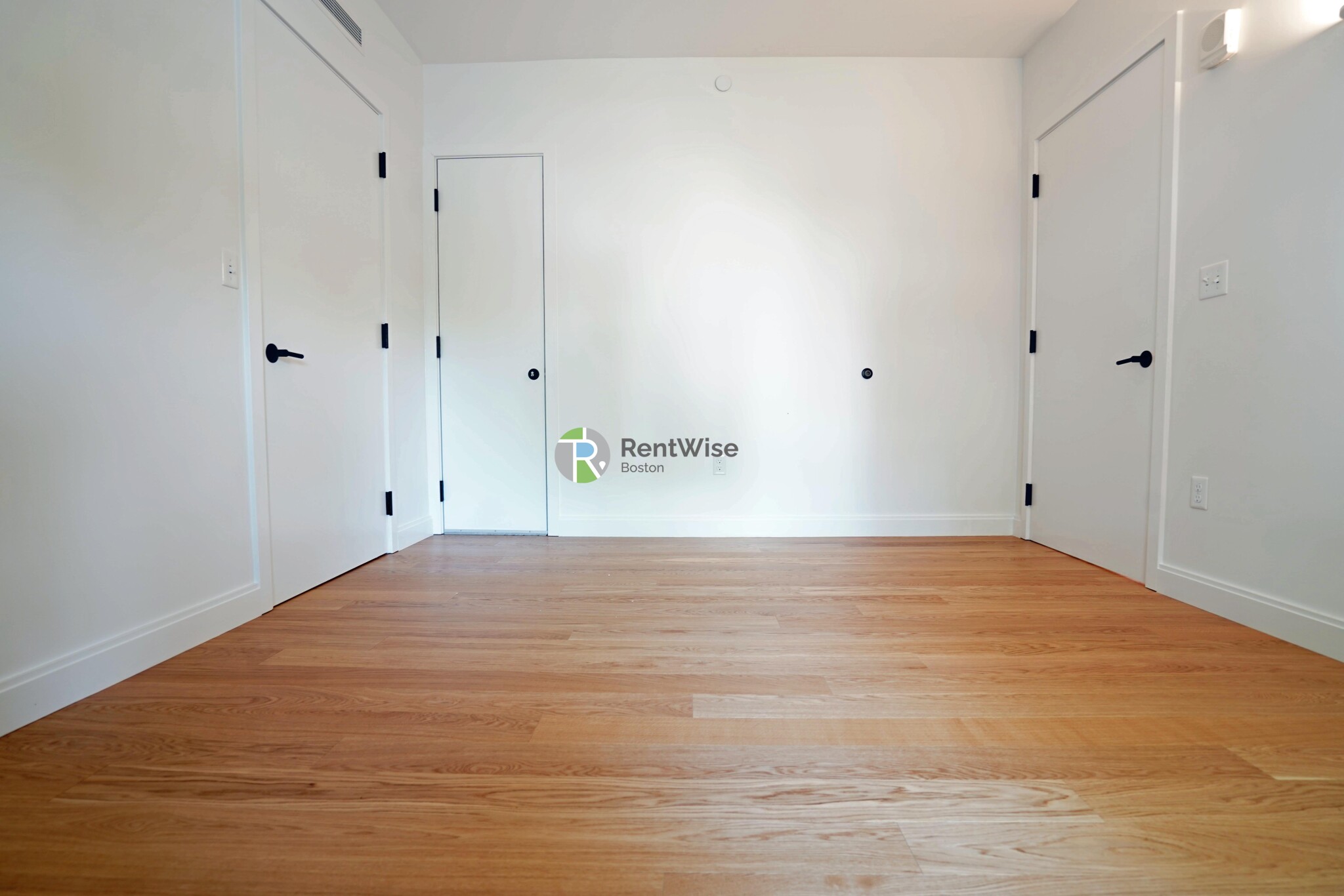 83 Gardner St, Allston