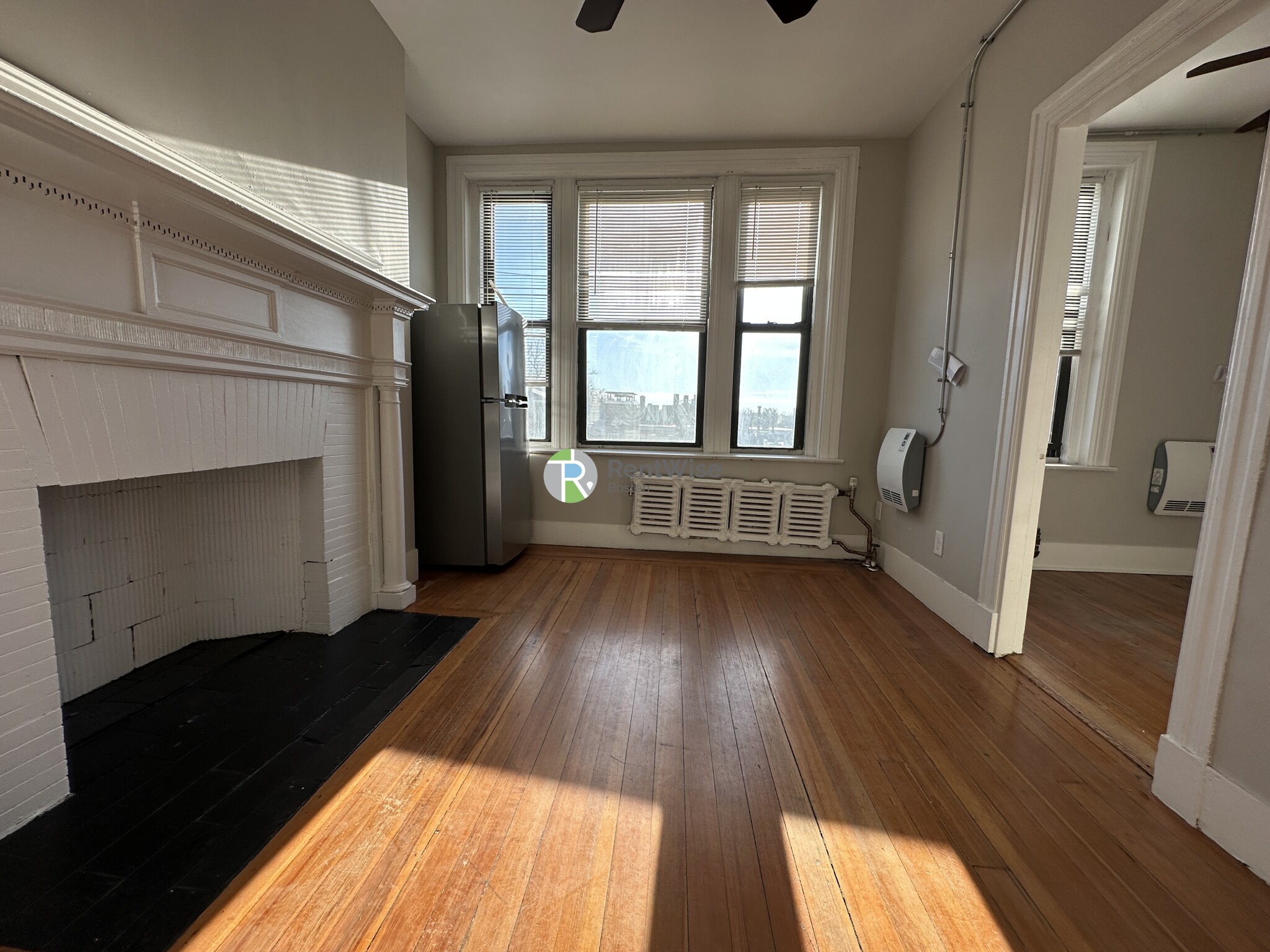 48 John F Kennedy St, Riverside