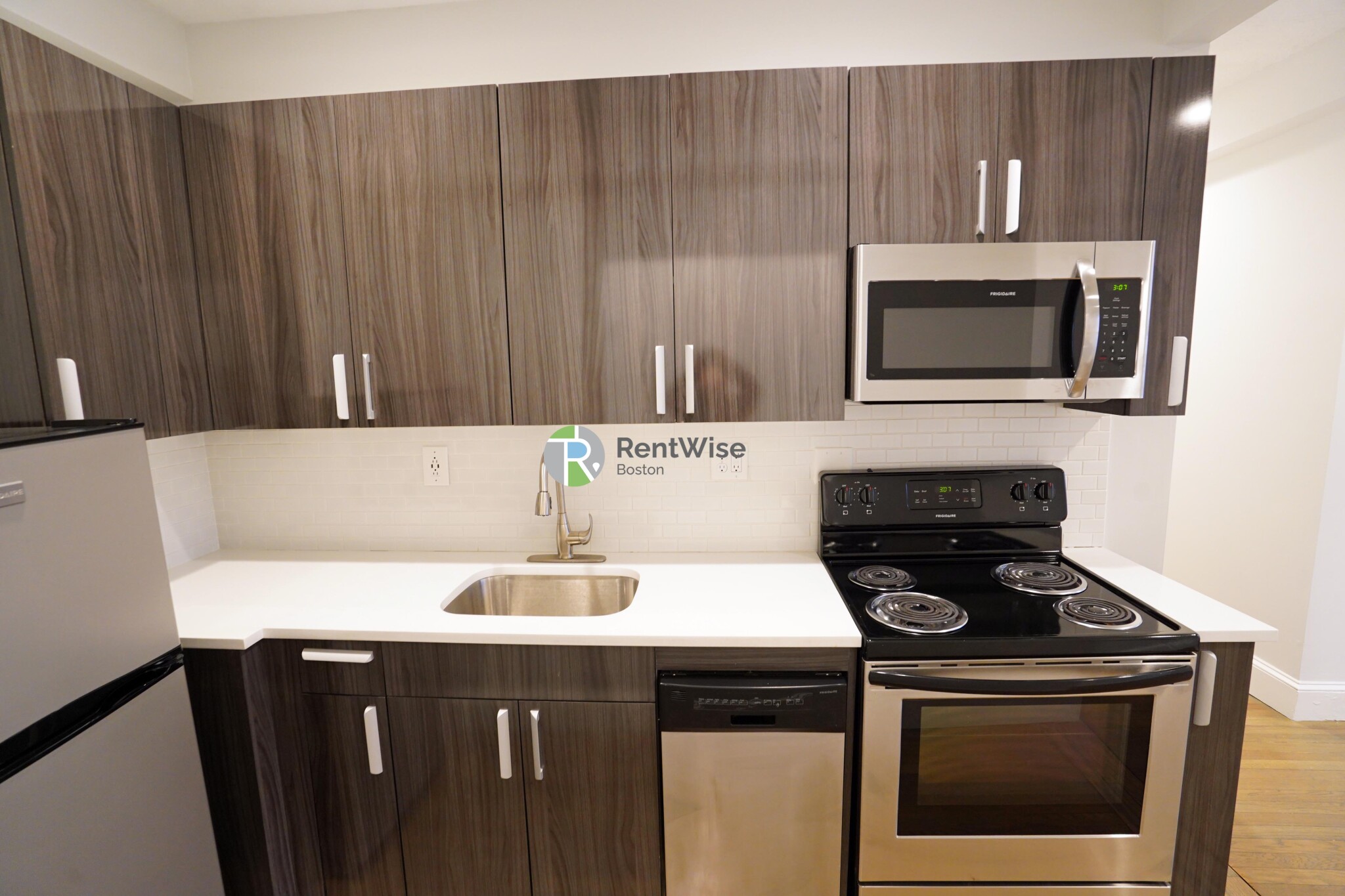 11 Peterborough St, Fenway