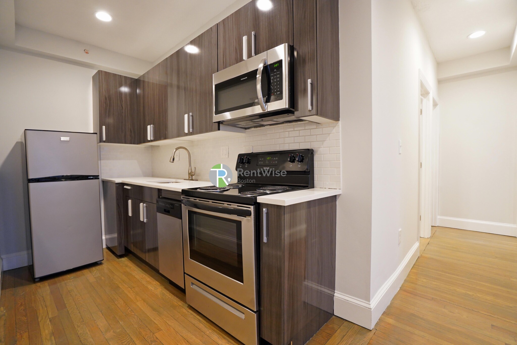 11 Peterborough St, Fenway