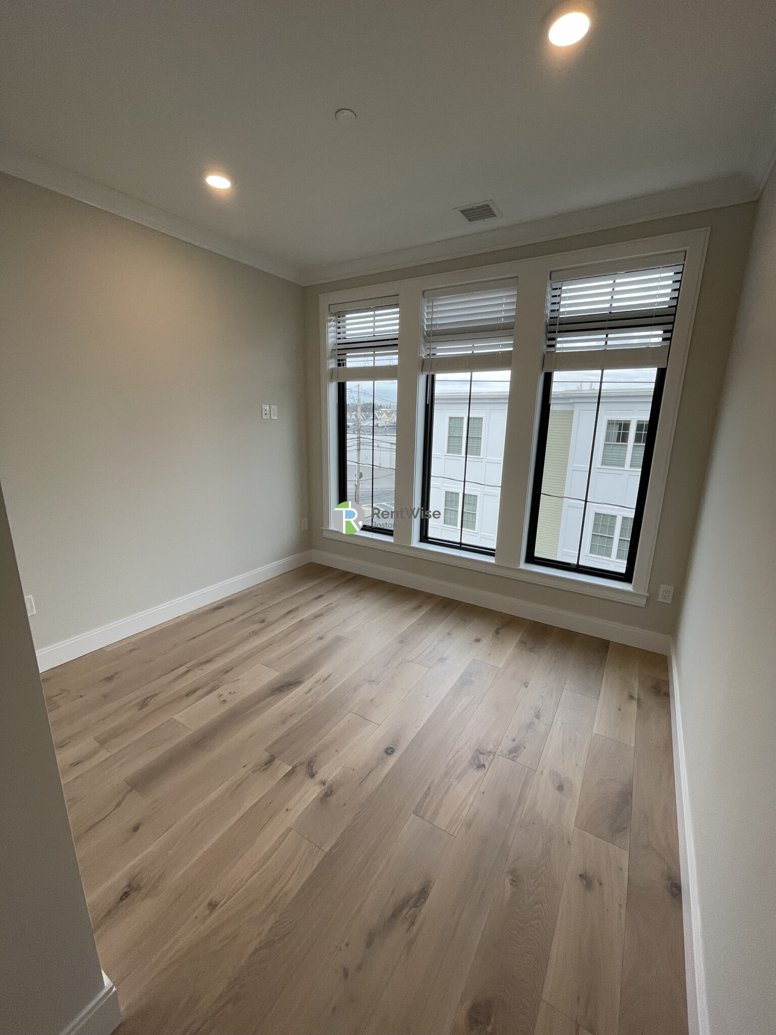 157 Everett St, Allston