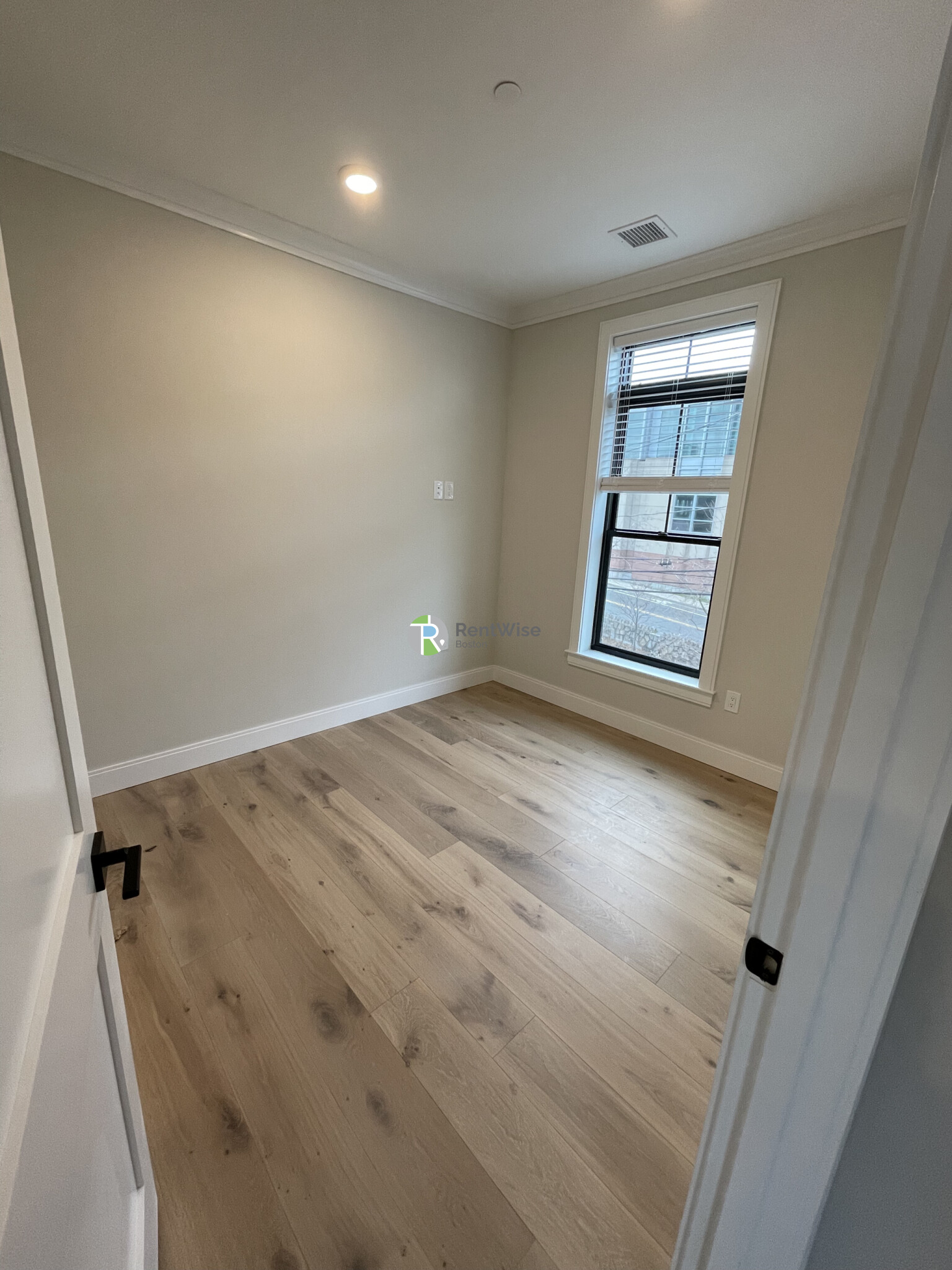 157 Everett St, Allston