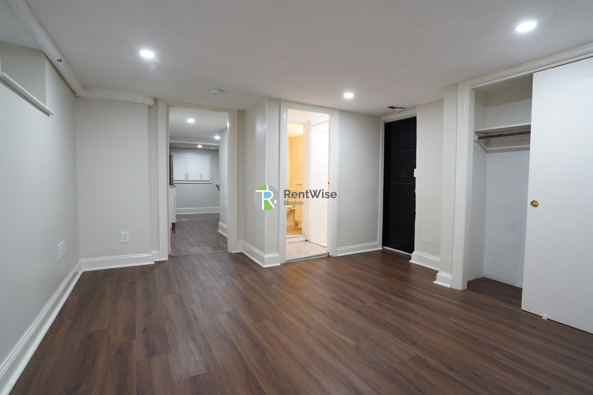 216 Banks St, Harvard Square