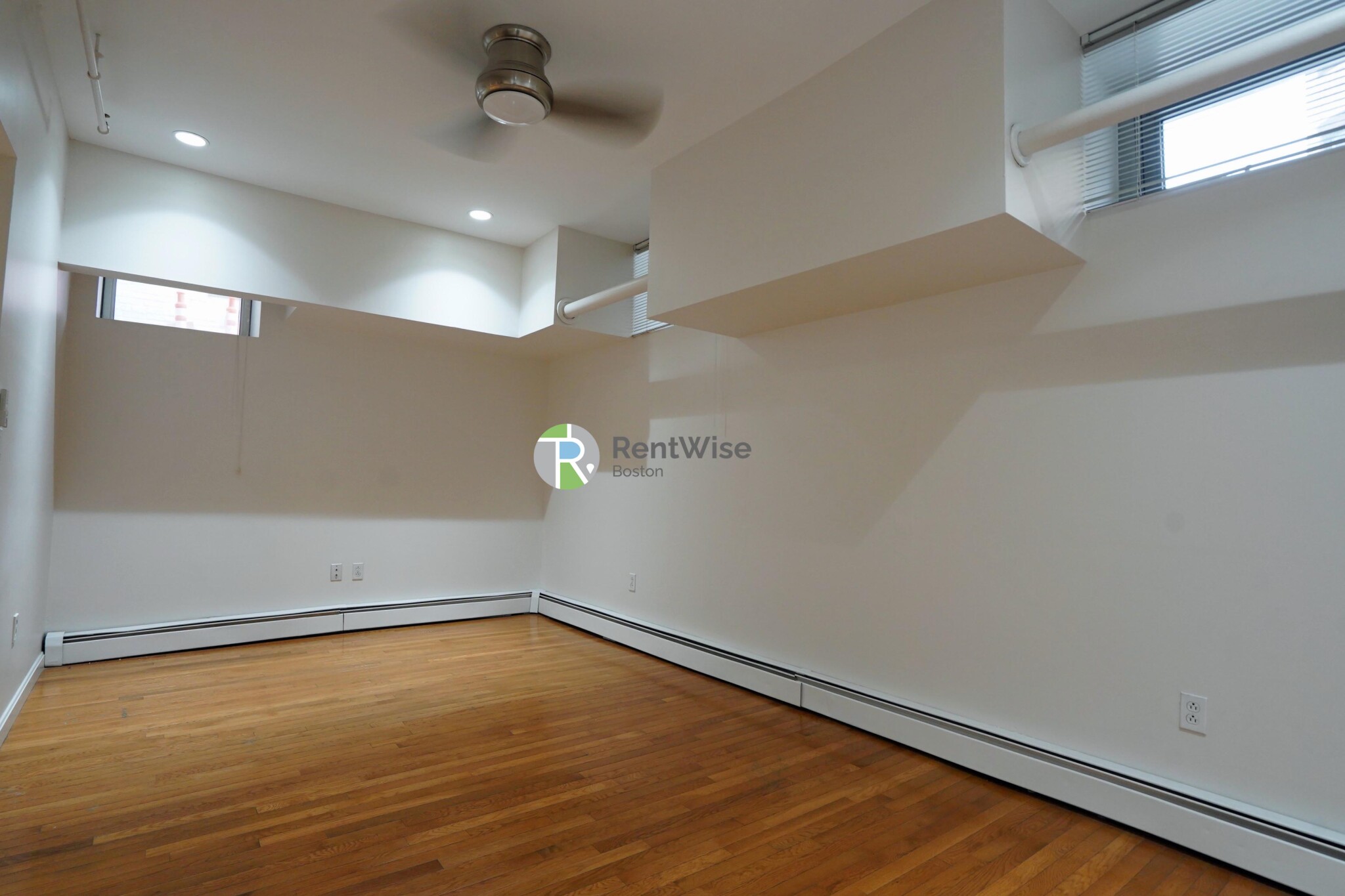 15 Edgerly Rd, Fenway