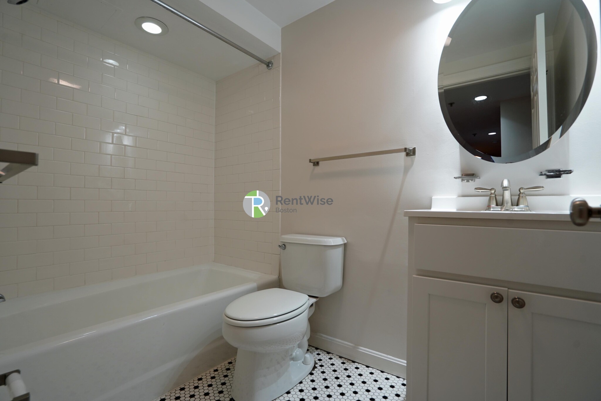 15 Edgerly Rd, Fenway