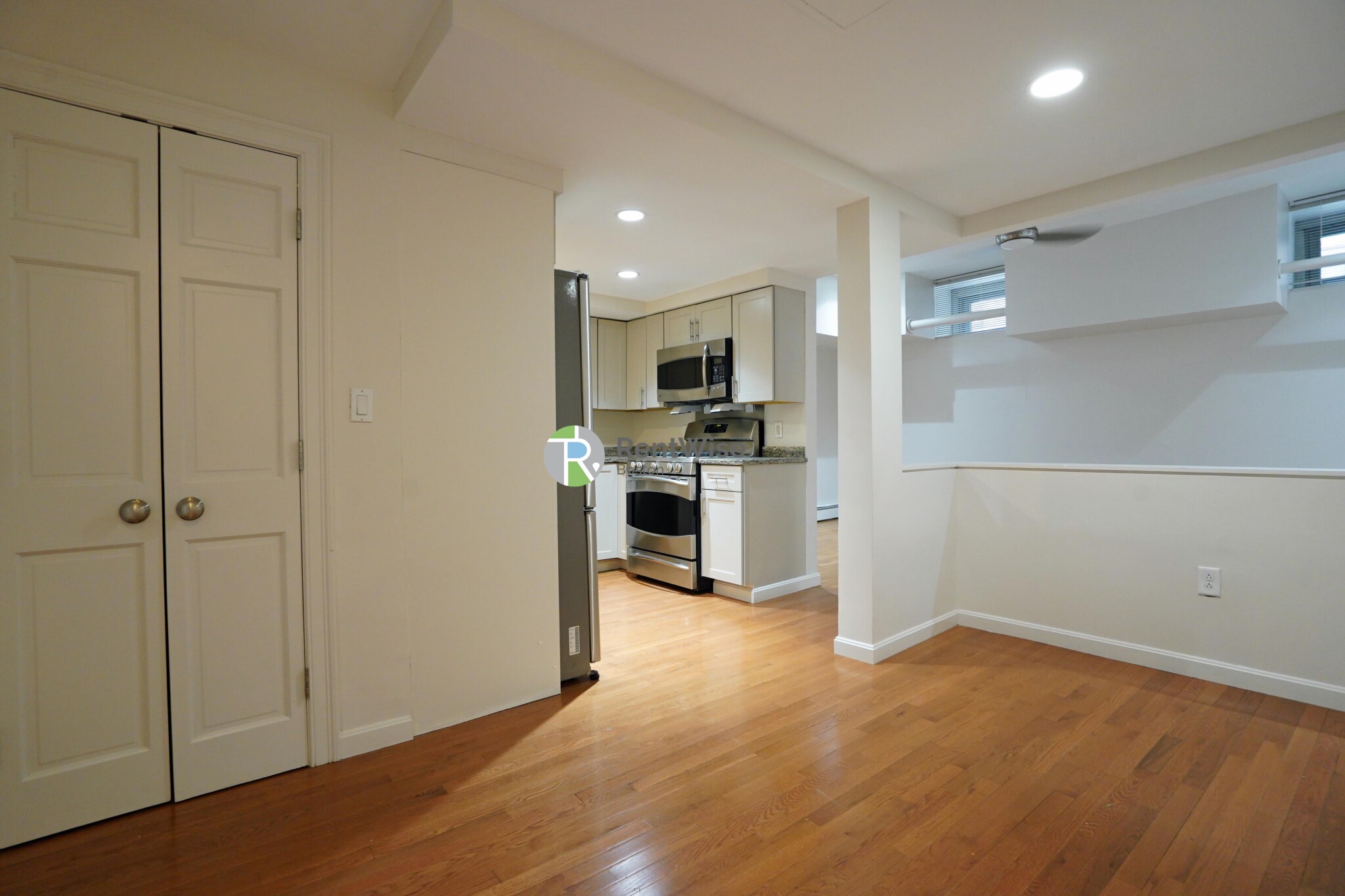 15 Edgerly Rd, Fenway