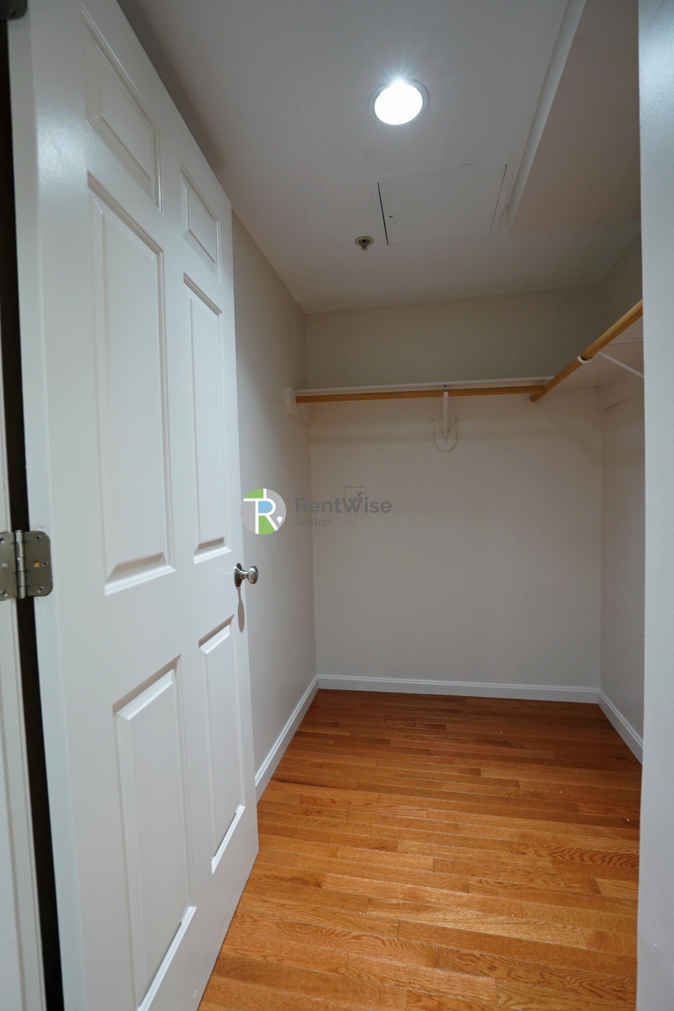 15 Edgerly Rd, Fenway