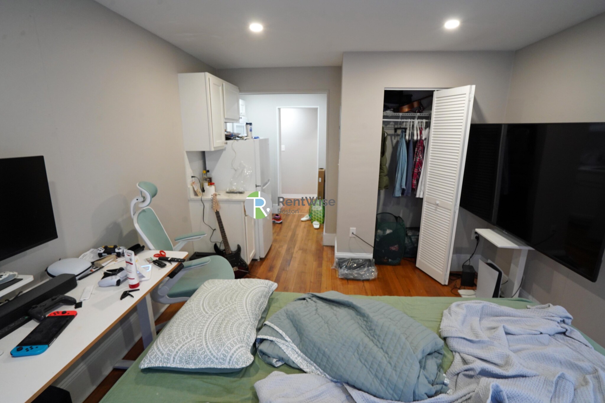 50 Park Vale Ave, Allston